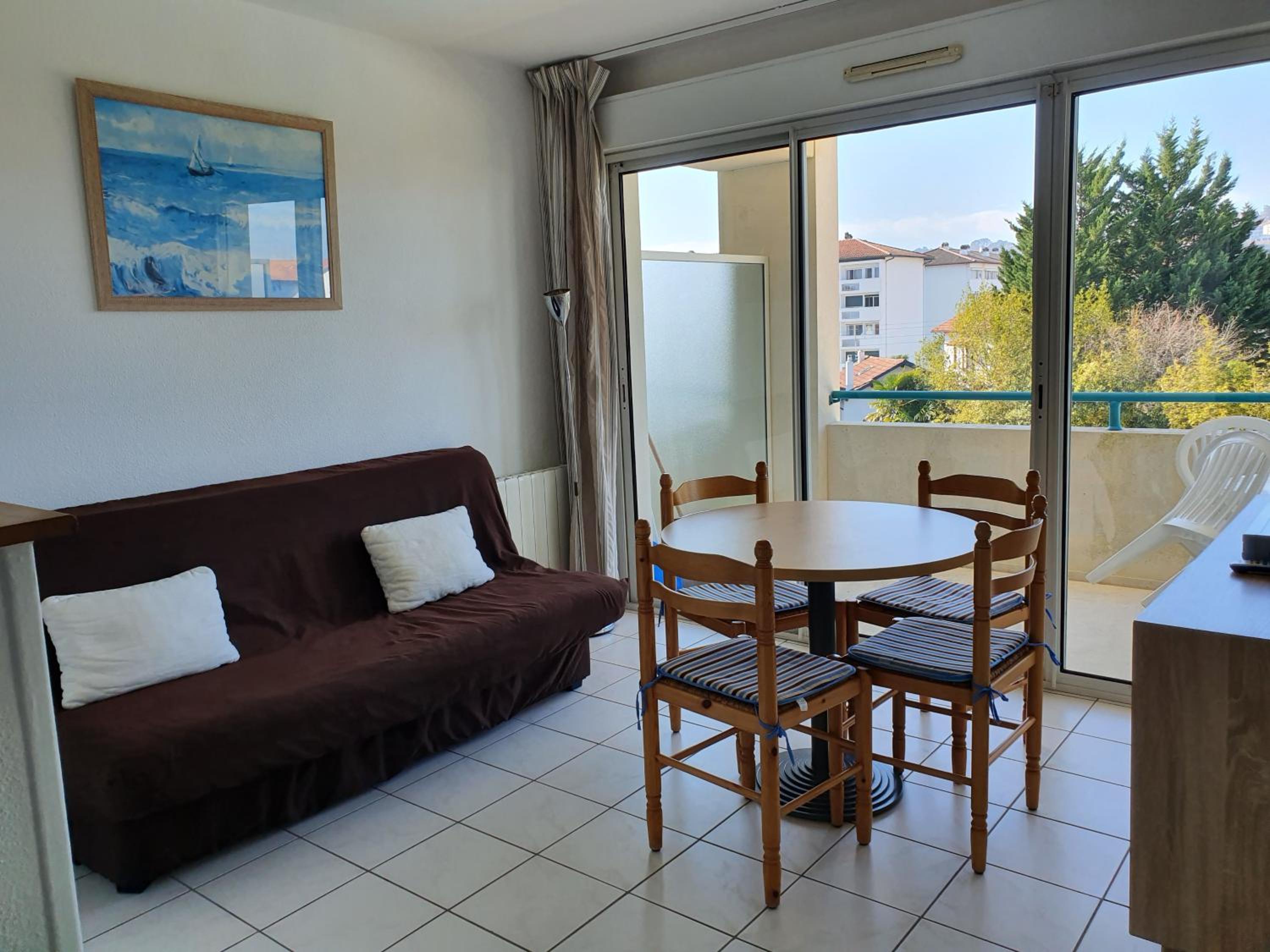 Apartment with Pool View  photo 3