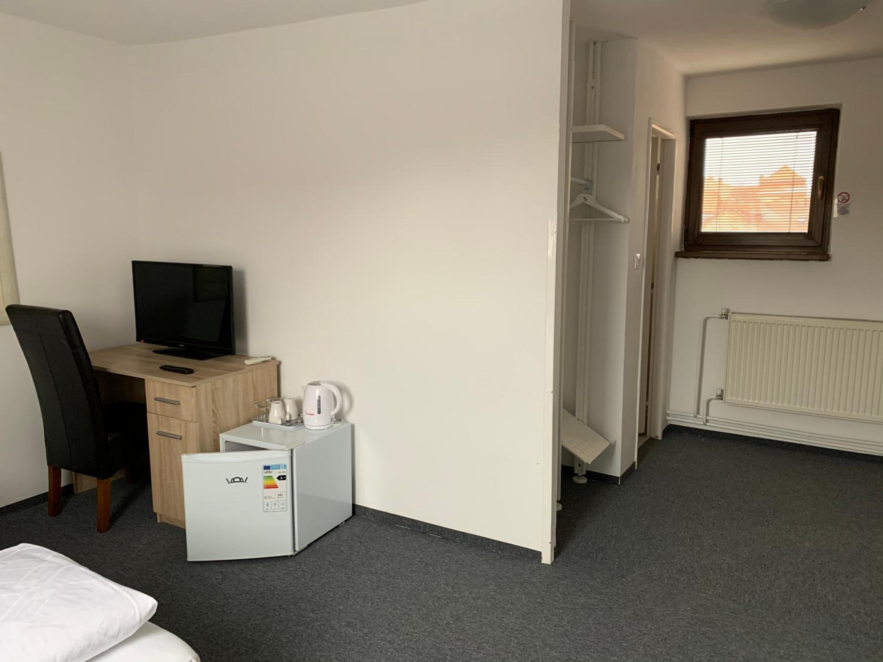 Standard Double Room - Photo 2