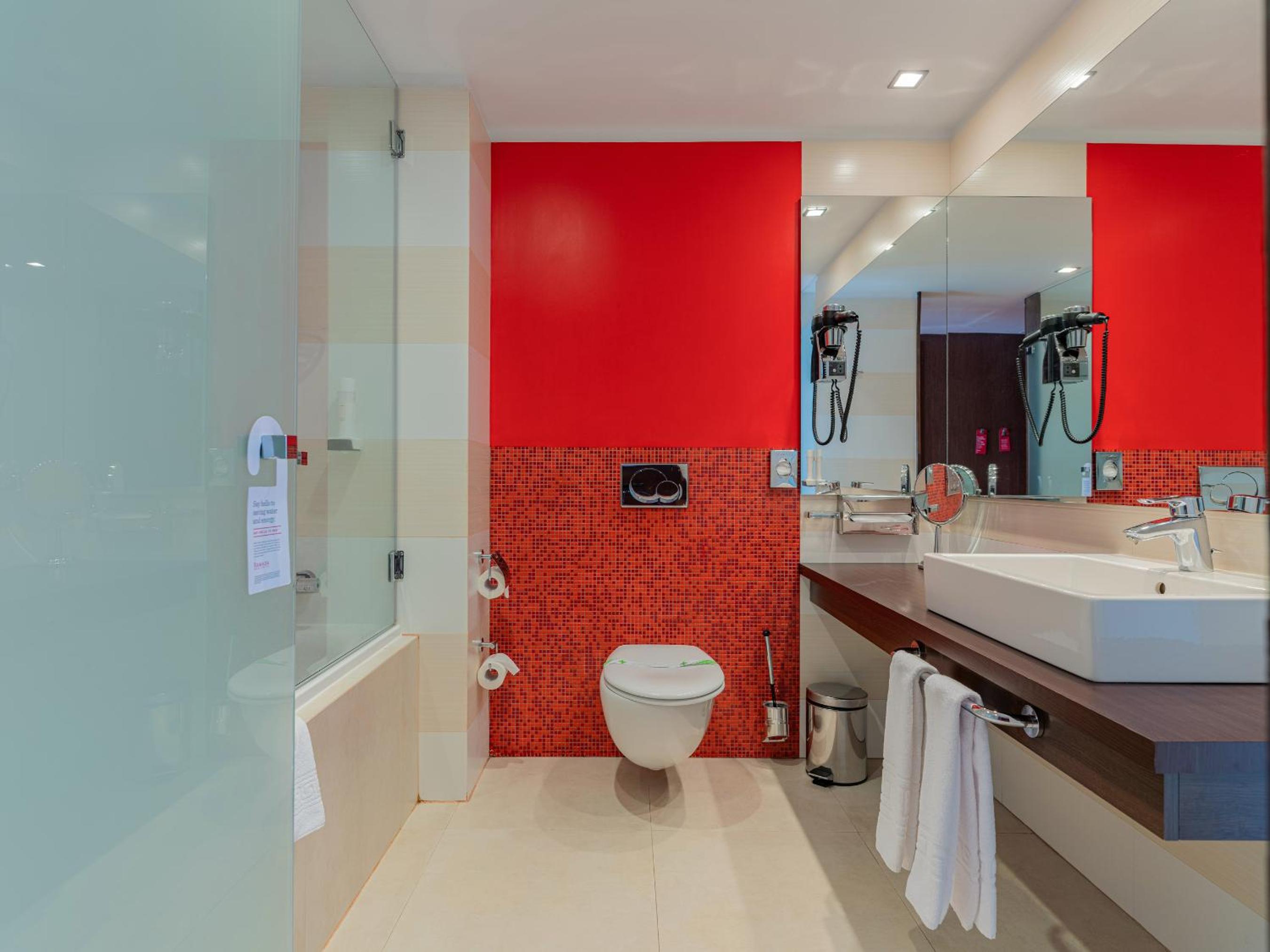Twin Room - Photo 3