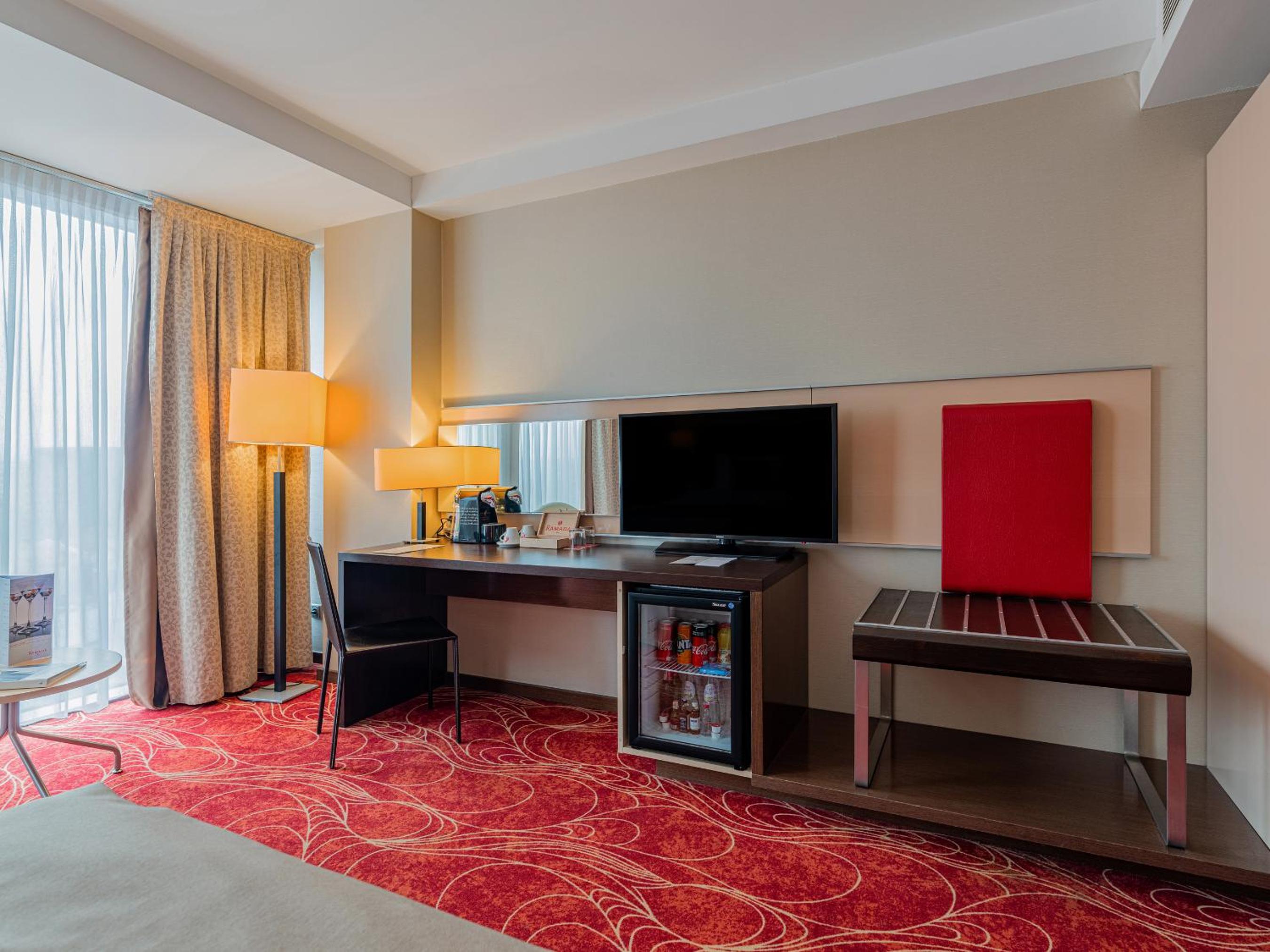 Twin Room - Photo 2