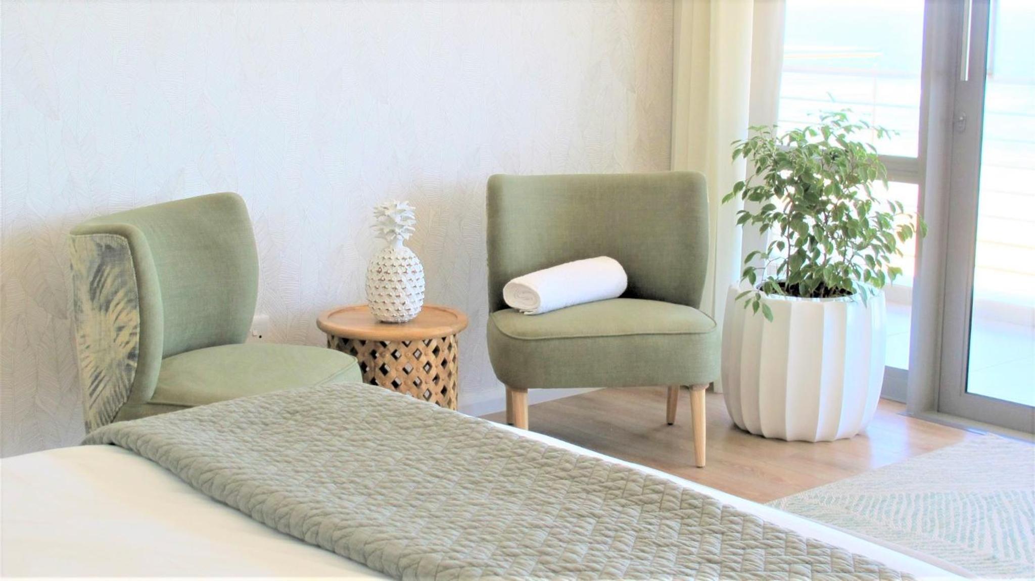 Deluxe Double Room with Balcony and Sea View photo 2