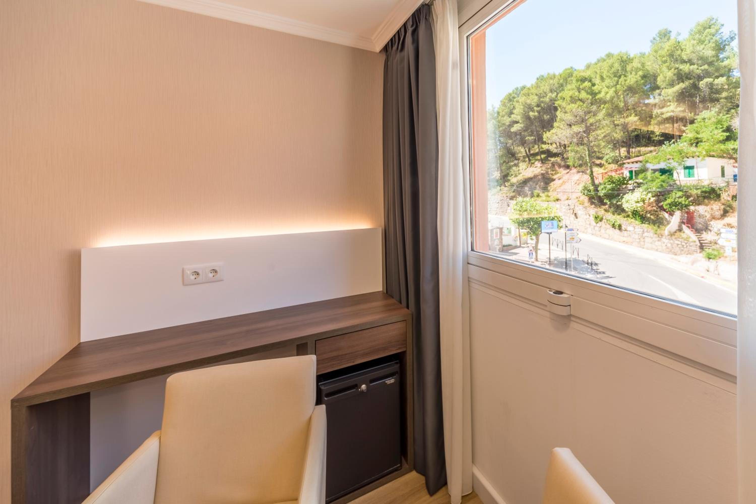 Double Room - Photo 4