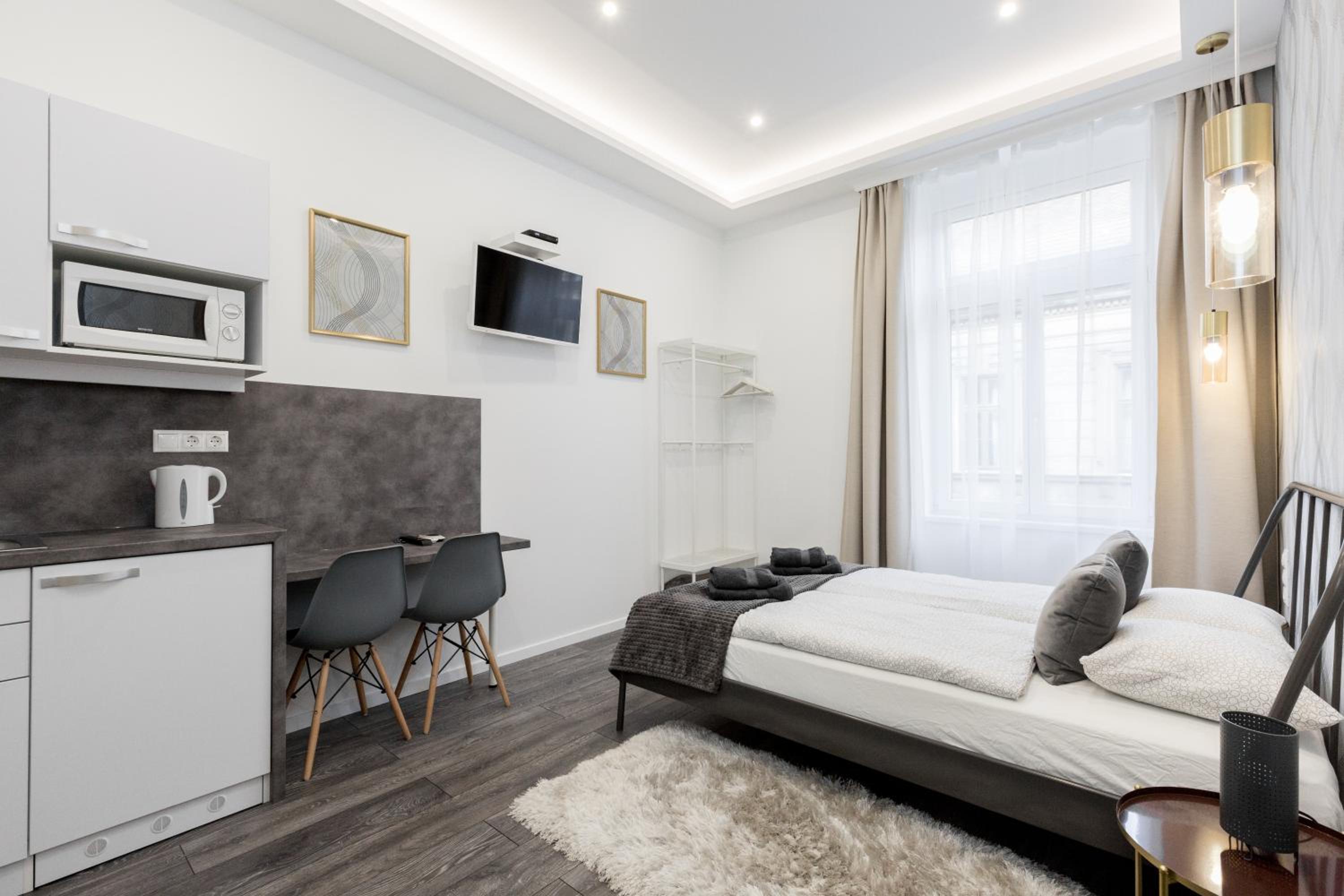 Deluxe Apartment - Photo 8