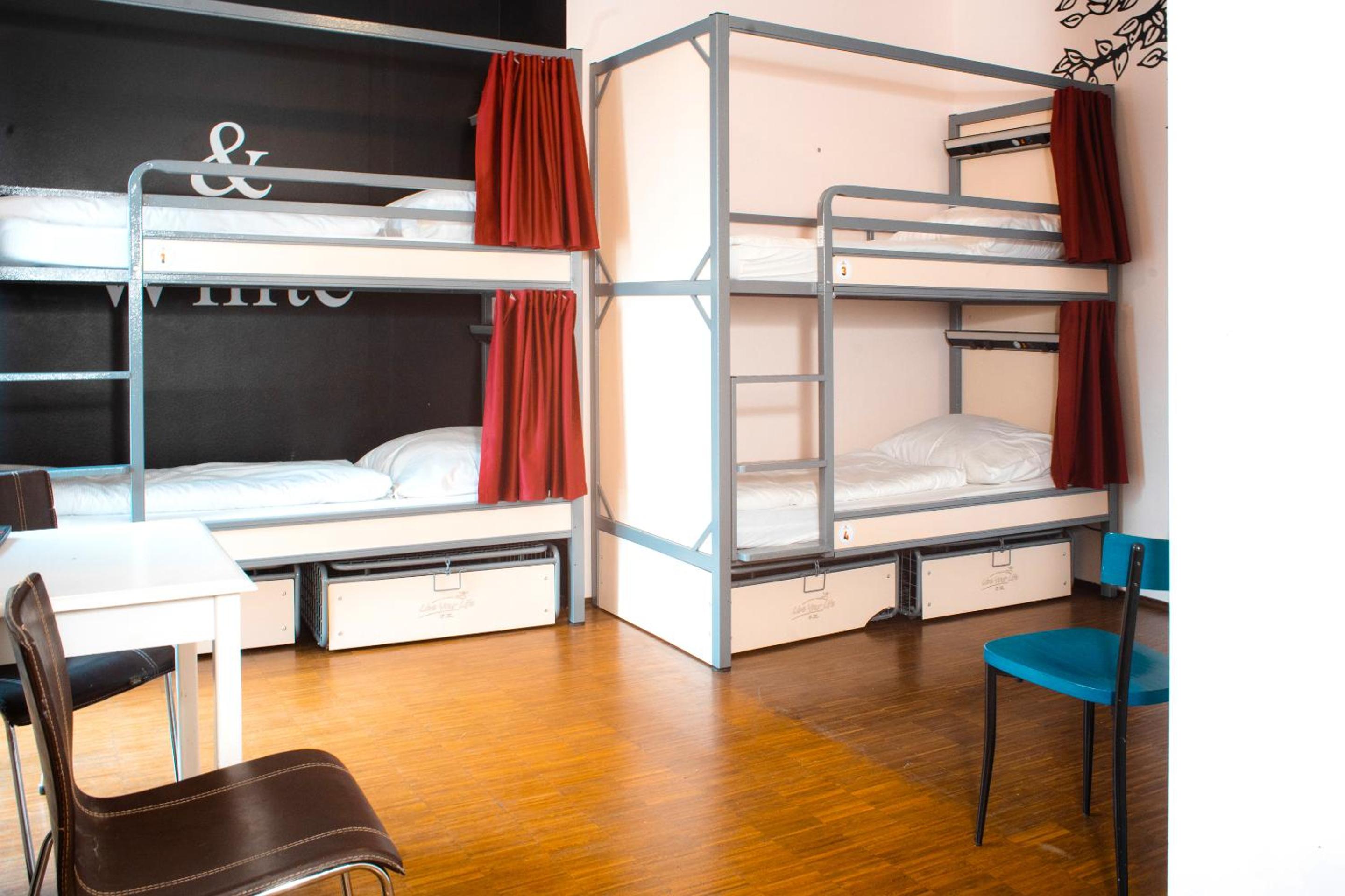 Bed in 4-Bed Dormitory Room with External Private Bathroom photo 3