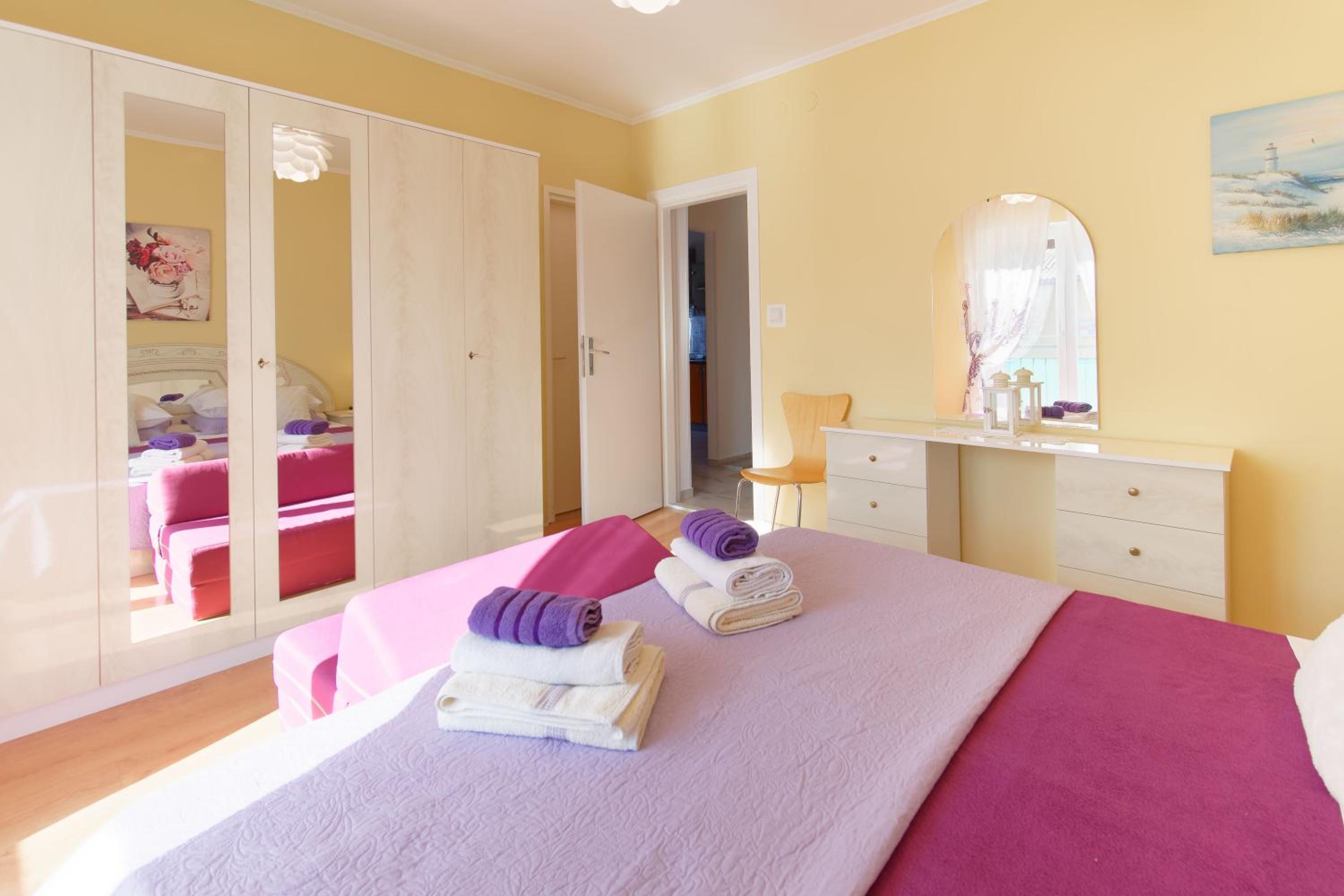 One Bedroom Apartment with Sea View - Photo 19
