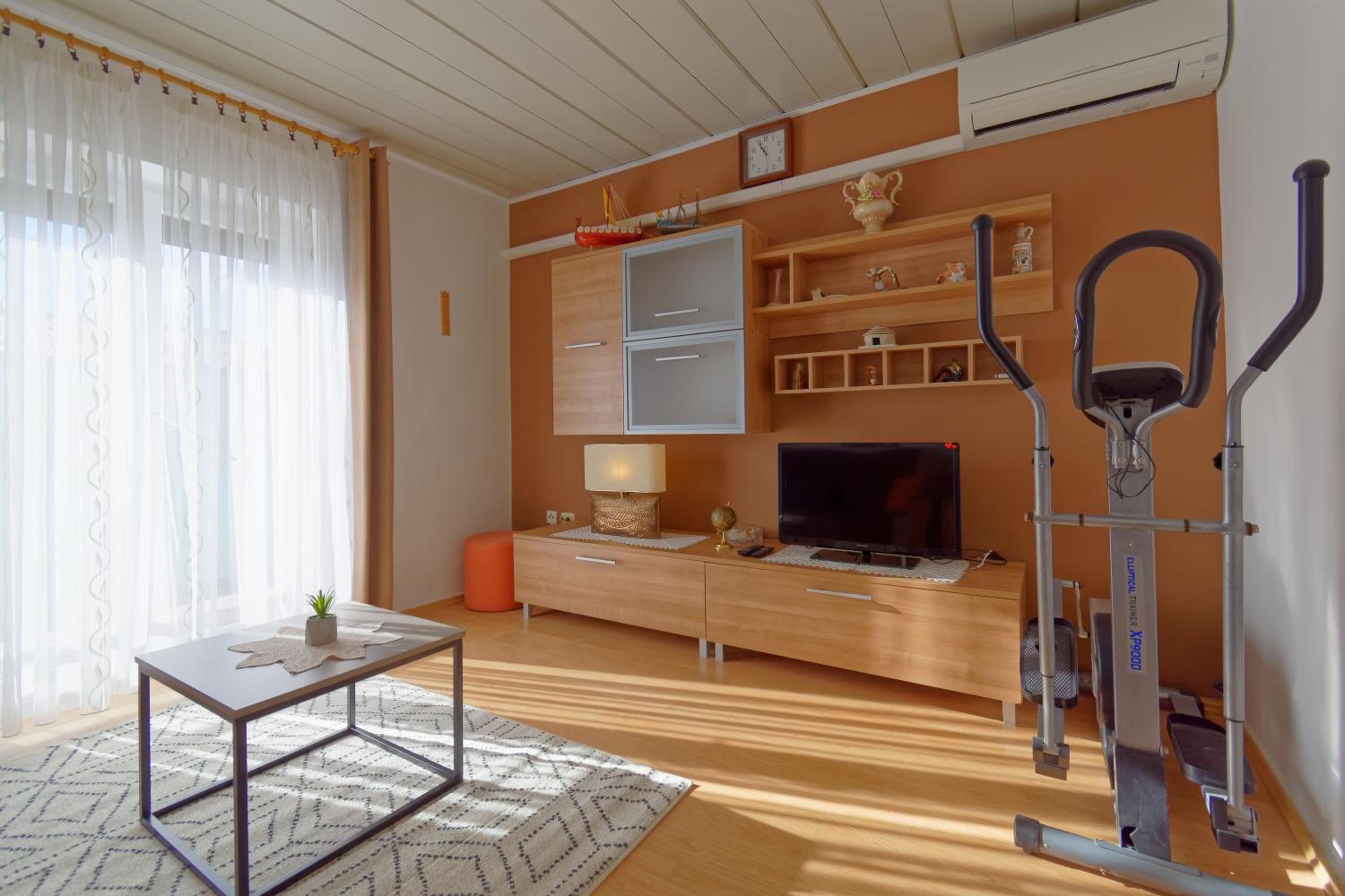 One Bedroom Apartment with Sea View - Photo 5