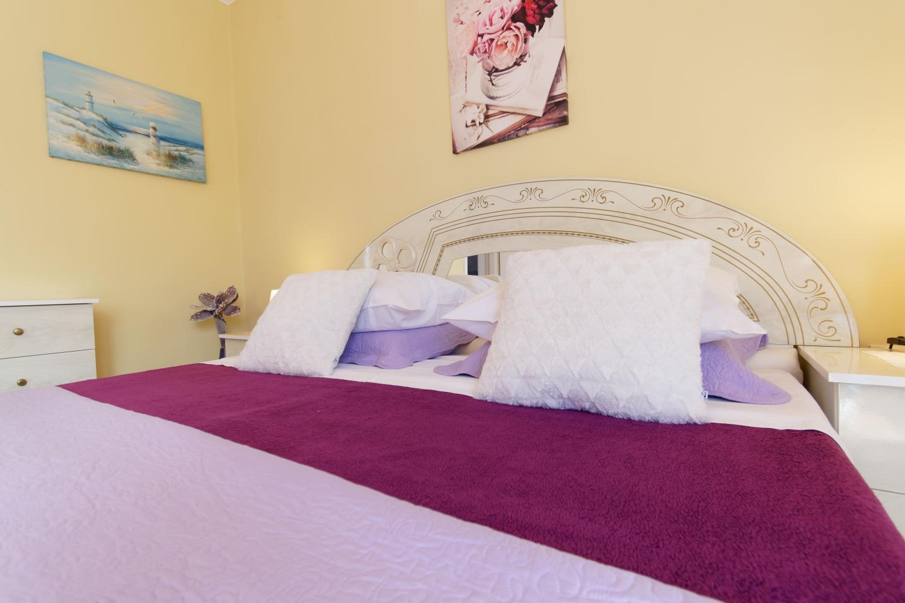 One Bedroom Apartment with Sea View - Photo 18