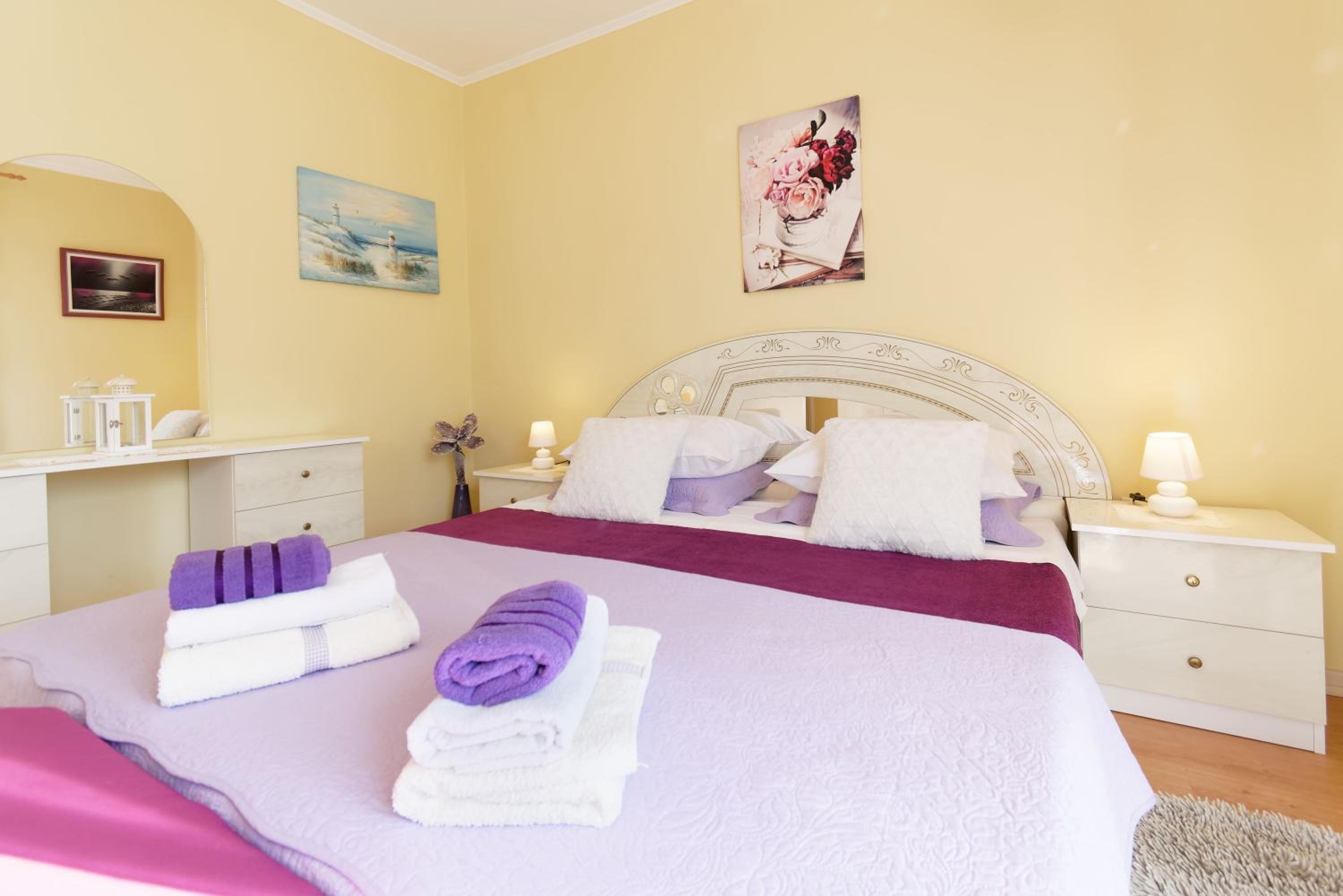 One Bedroom Apartment with Sea View - Photo 15