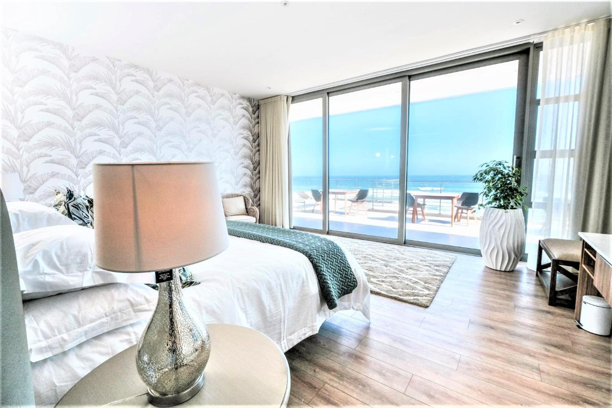 Deluxe Double Room with Balcony and Sea View