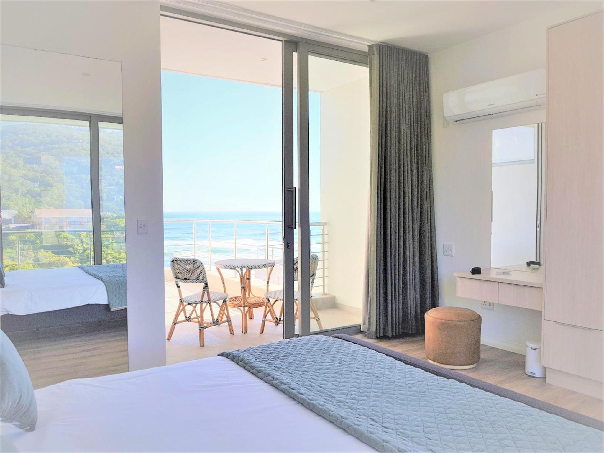 Deluxe Double Room with Side Sea View