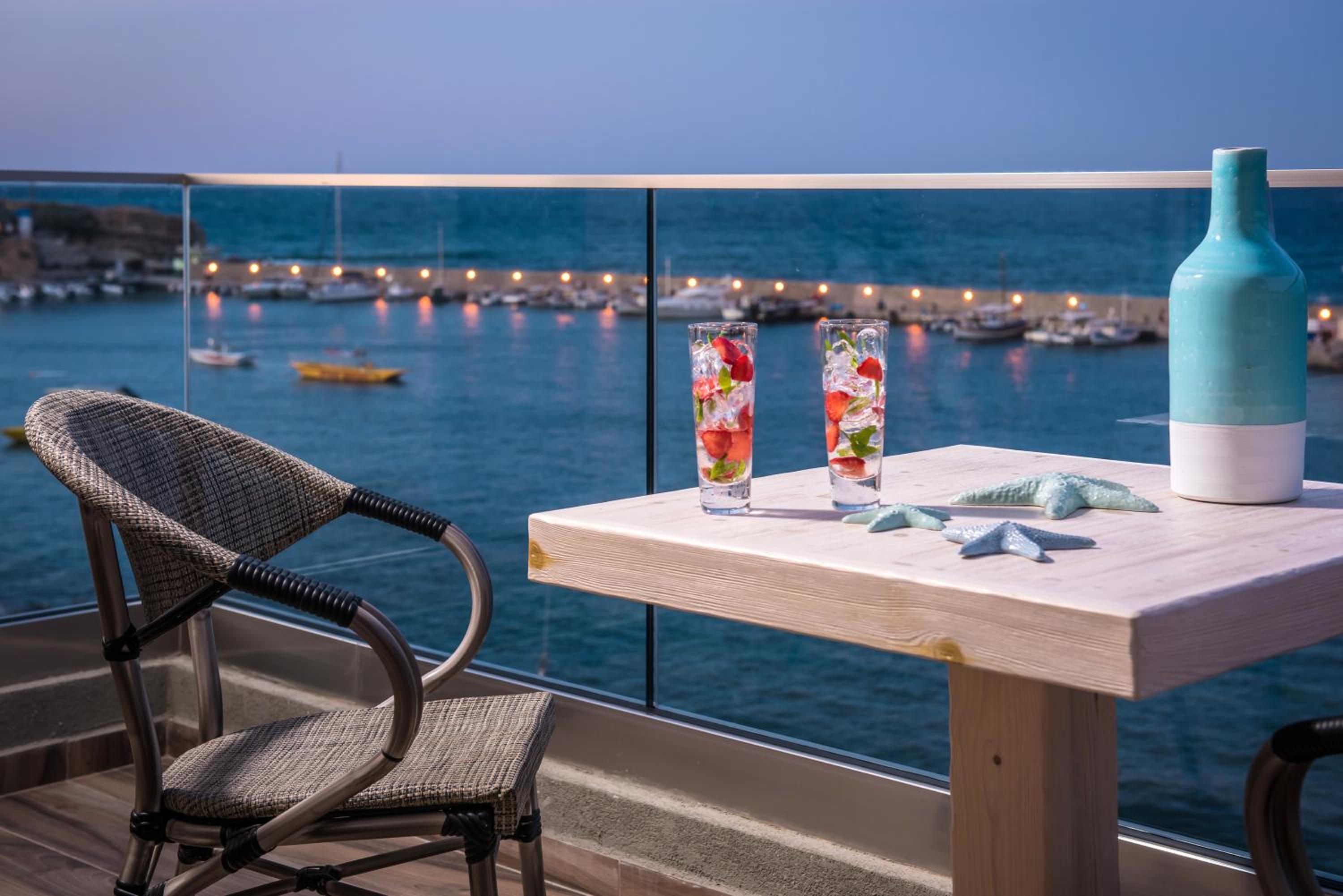 Apartment with Sea View - Photo 8