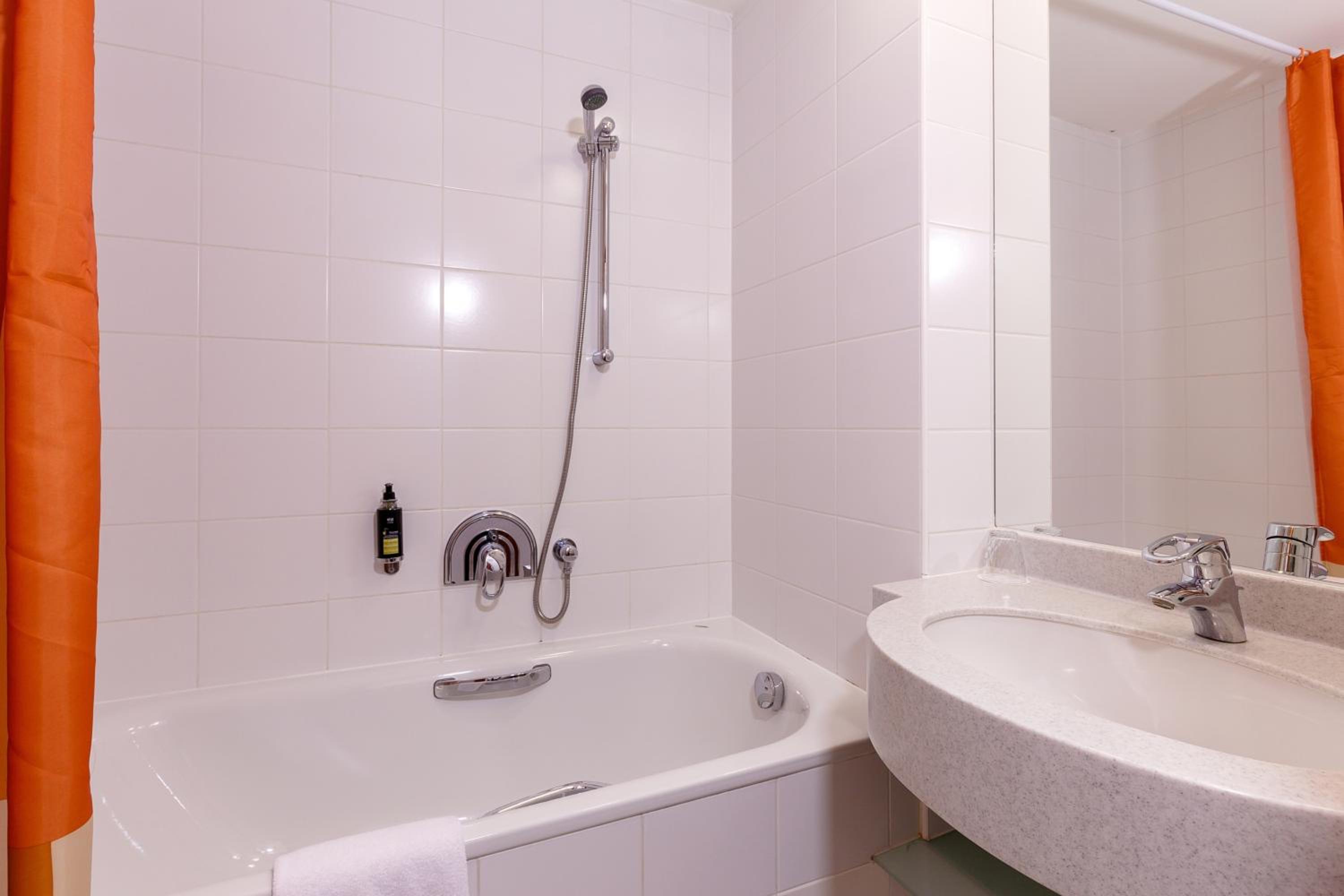 Double Room - Photo 5