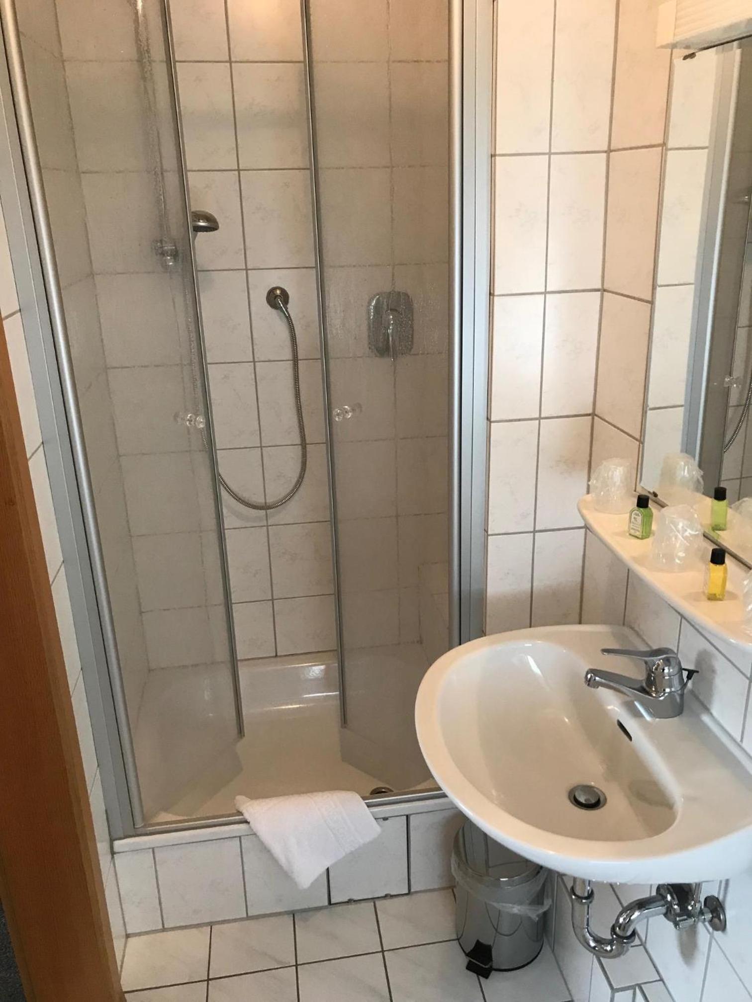 Triple Room with Private Bathroom photo 3