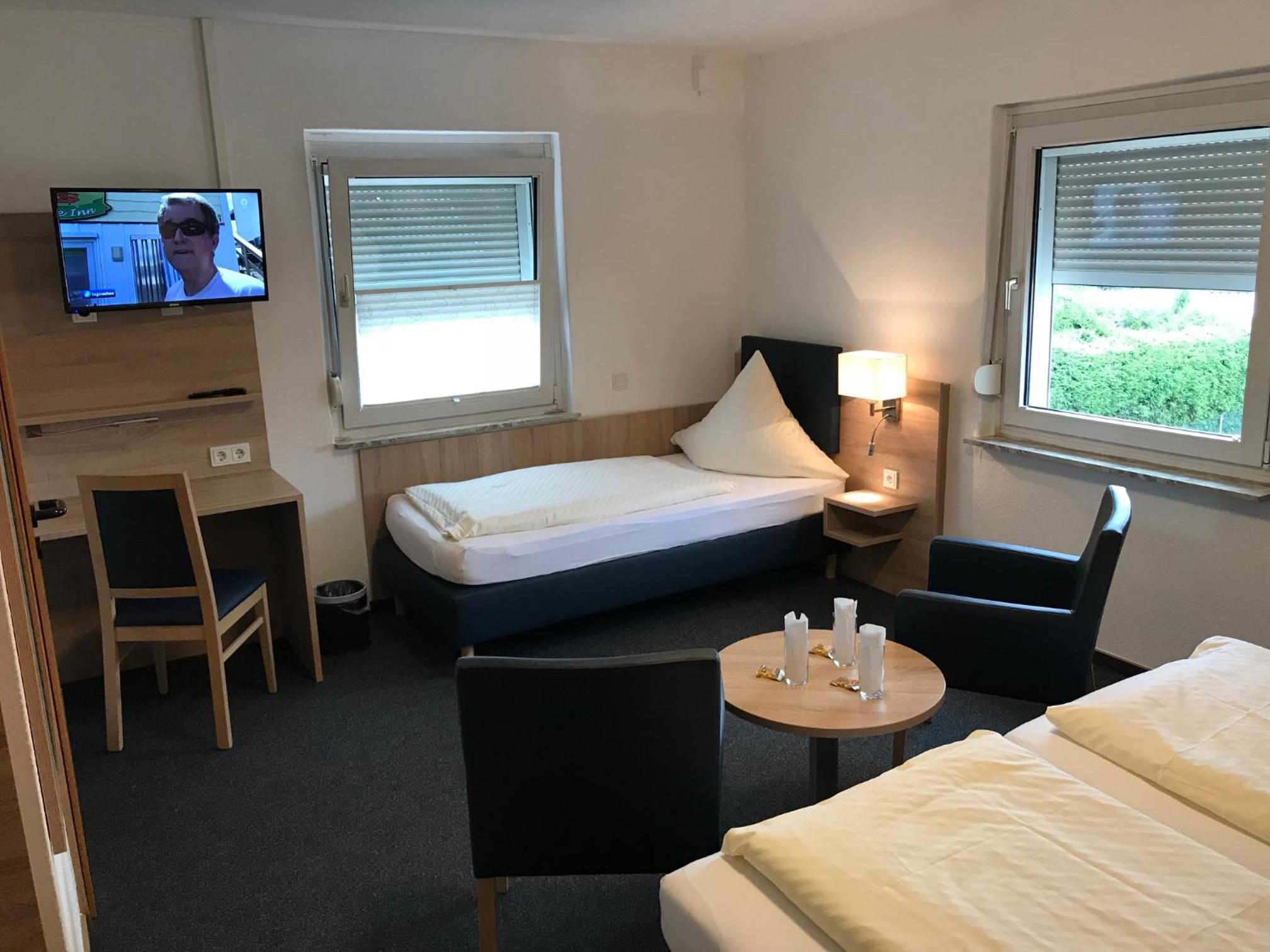 Triple Room with Private Bathroom photo 1