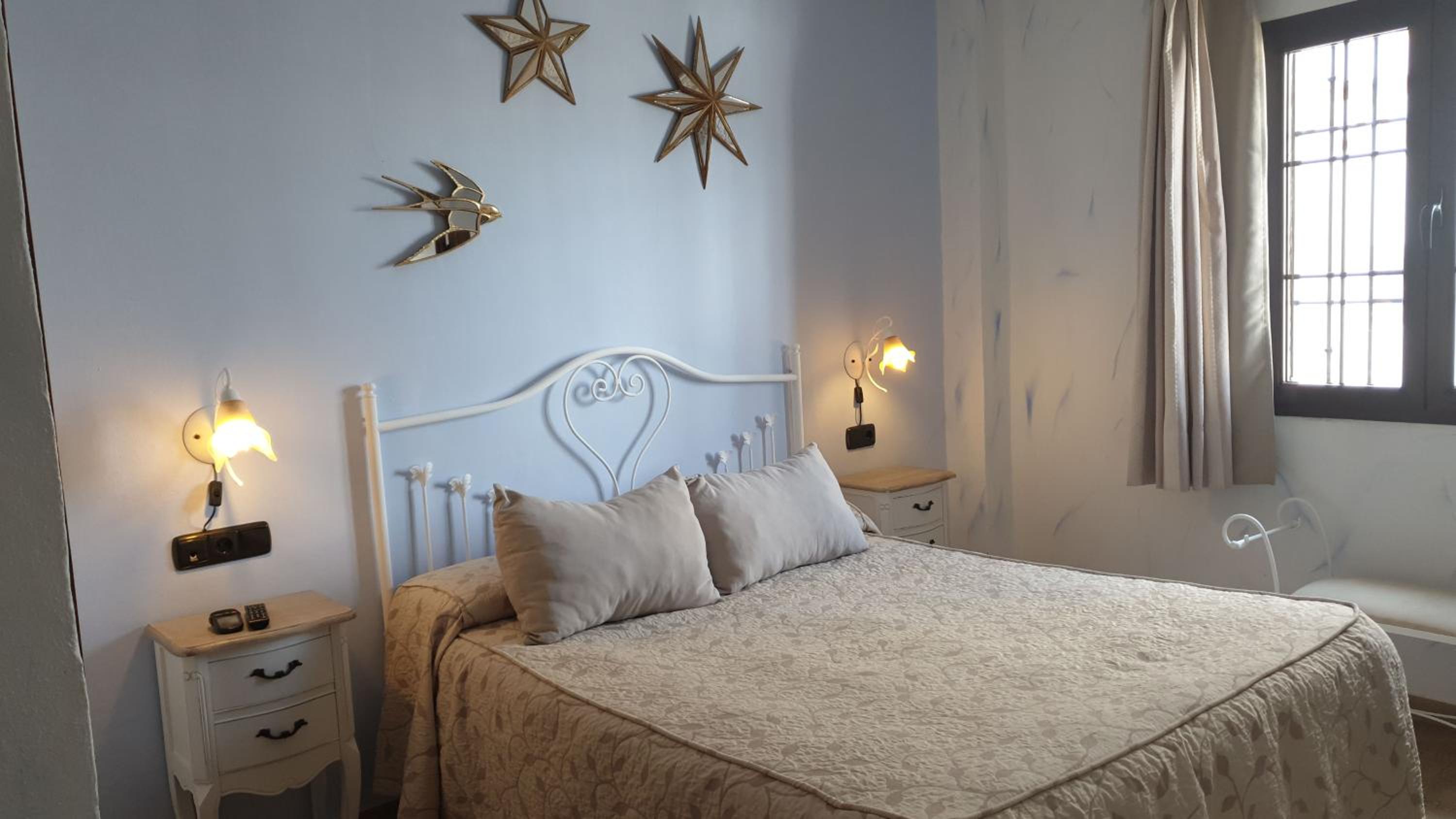 Double Room - Photo 6