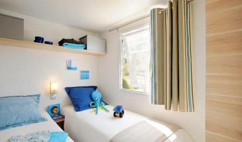 Mobile Home photo 3