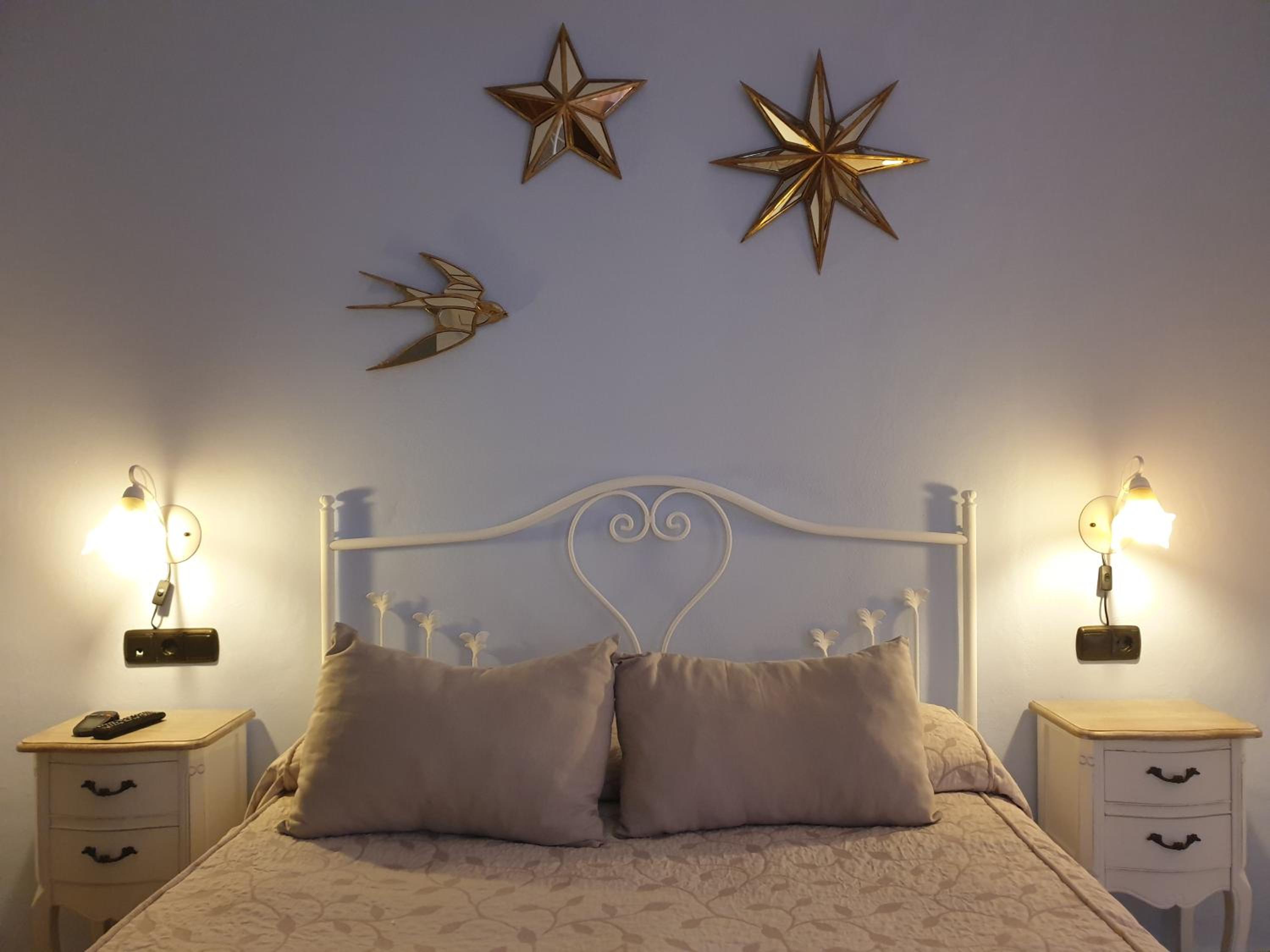 Double Room - Photo 8