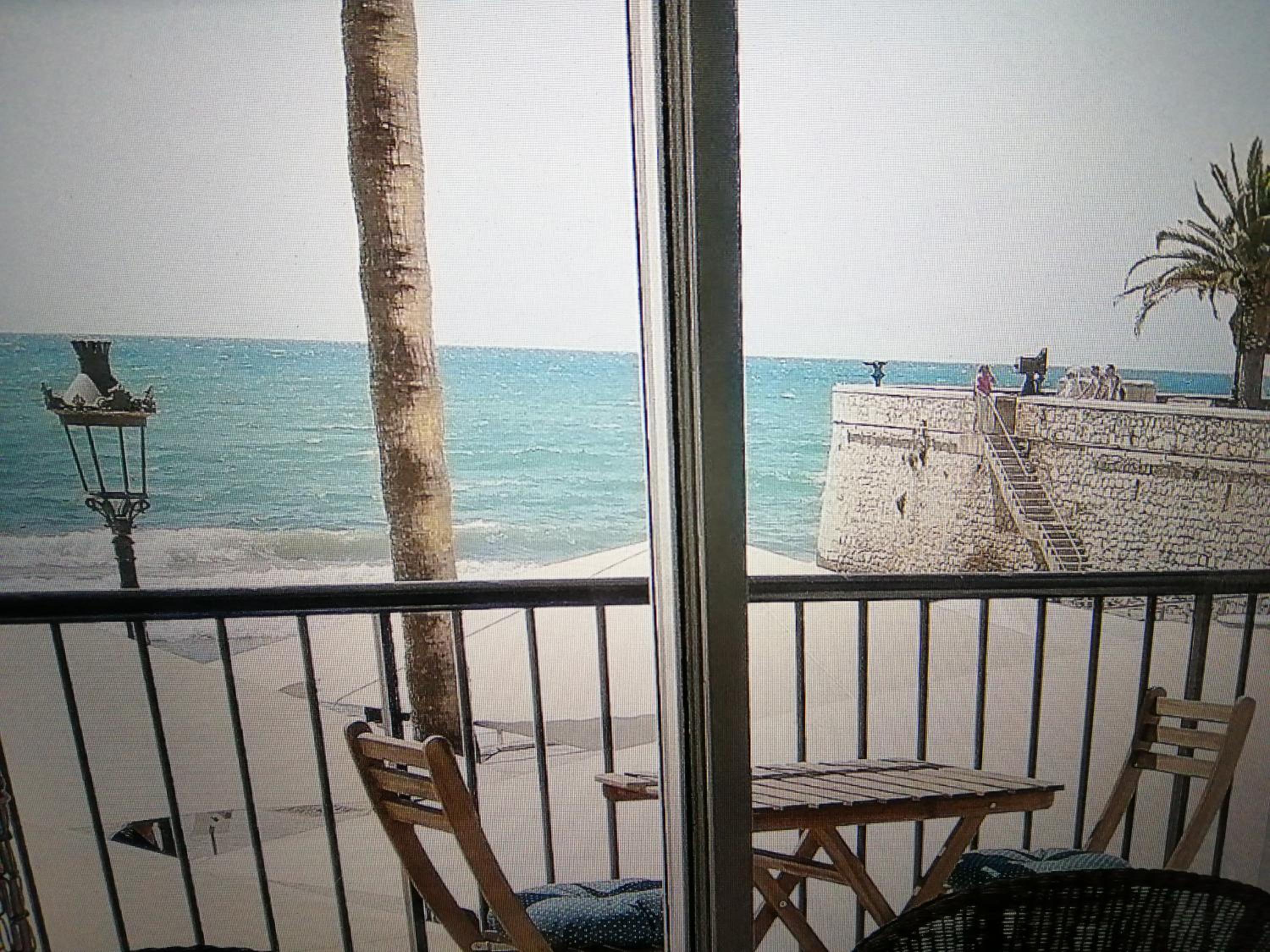 Apartment with Sea View - Photo 2