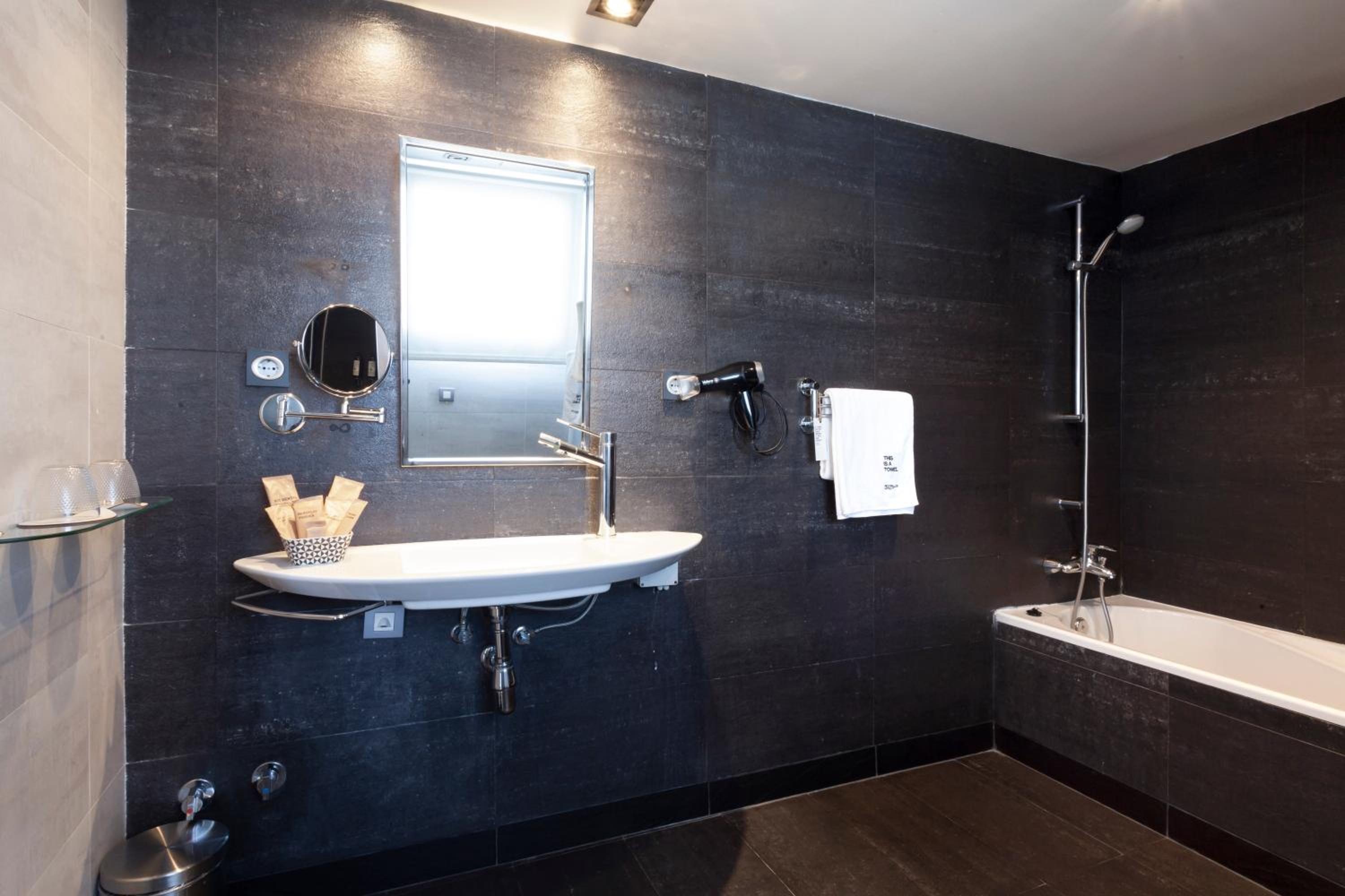 Double Room with Terrace - Photo 3
