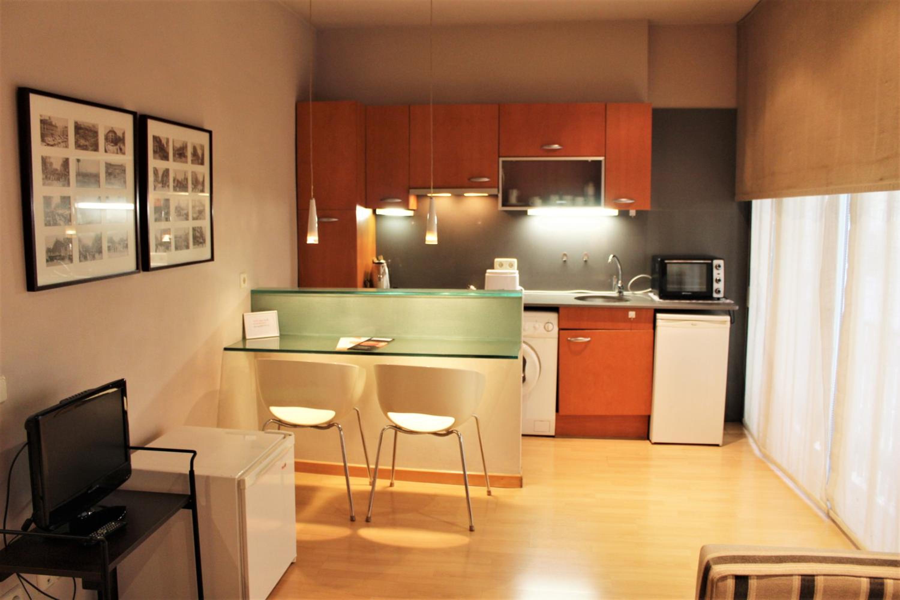One-Bedroom Apartment photo 3