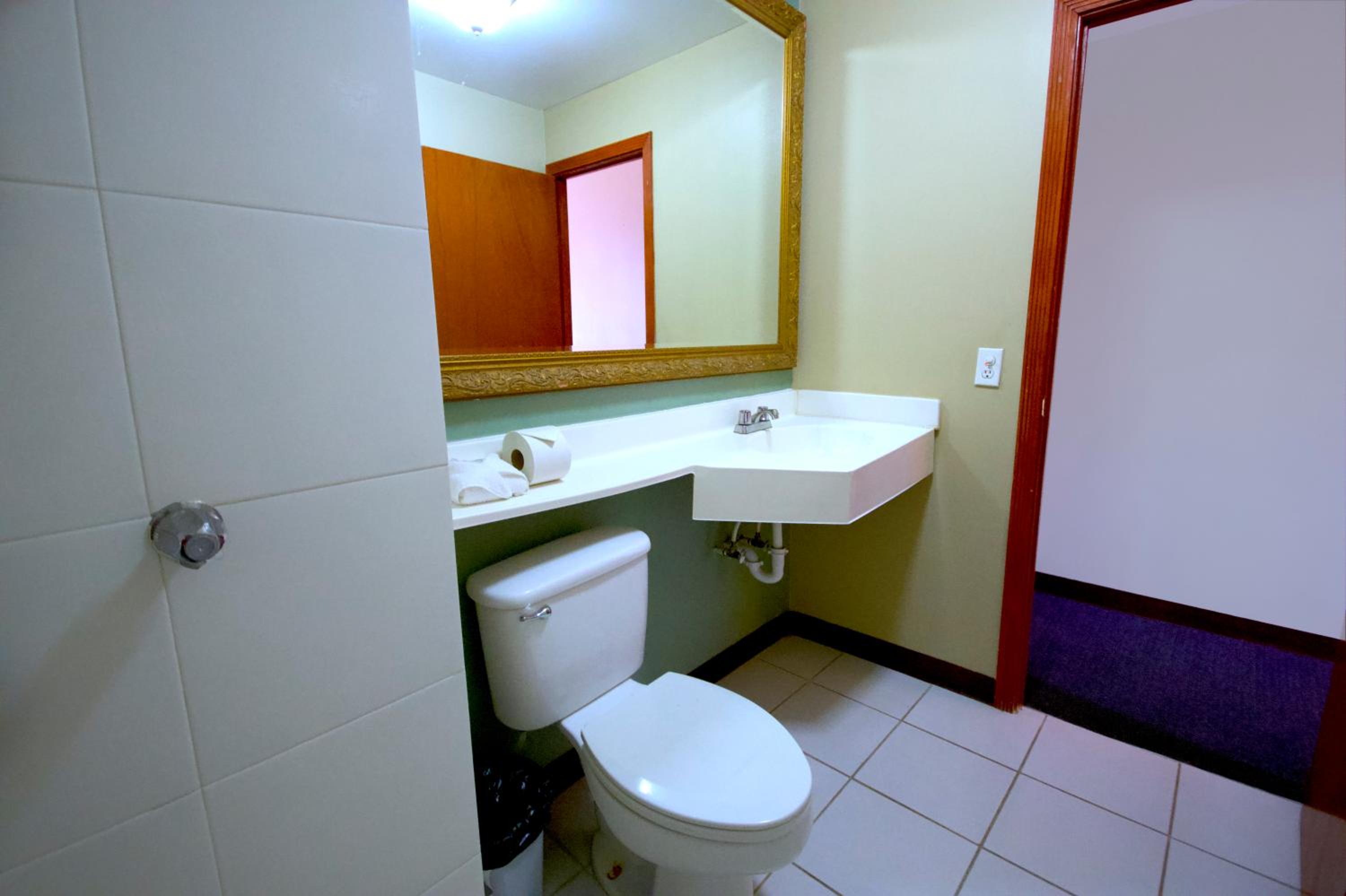 Standard Double Room with Two Double Beds photo 3