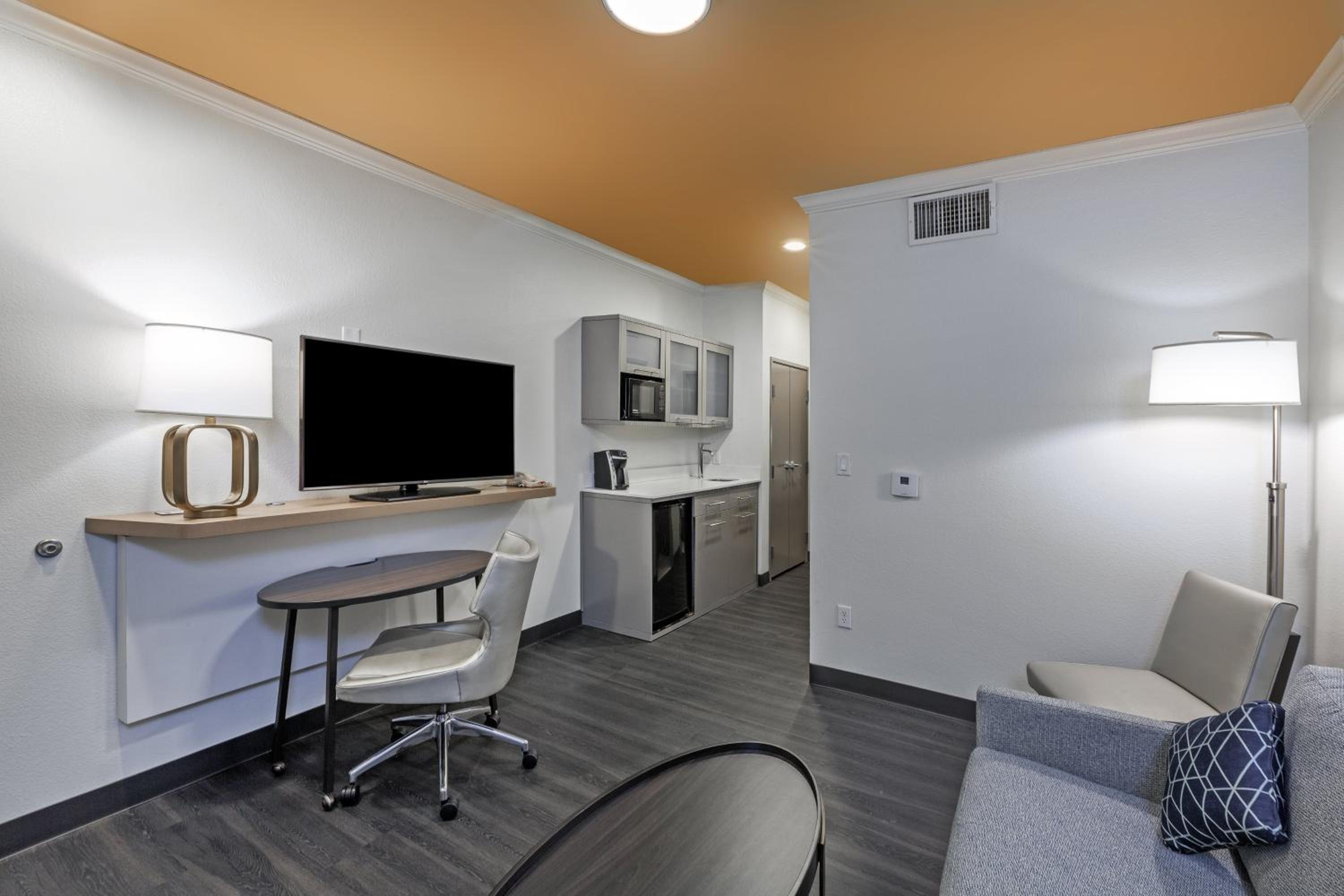 King Suite - Photo 4