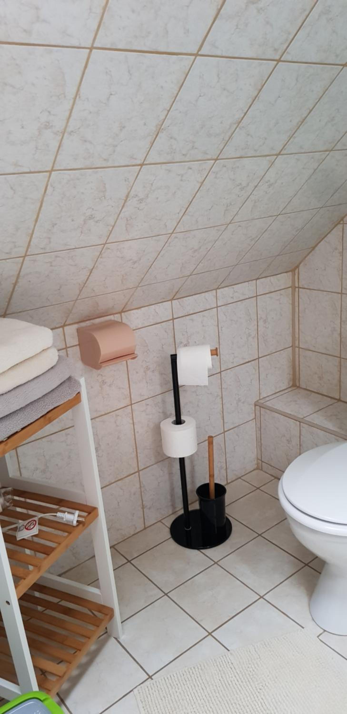 Small Double Room - Photo 6