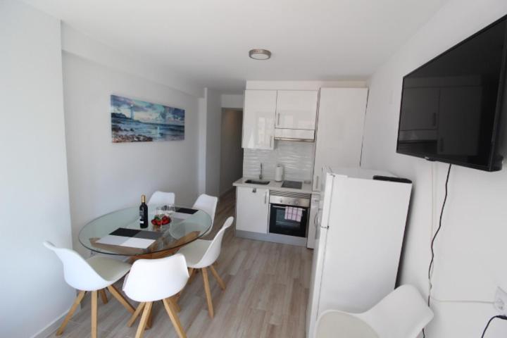 One-Bedroom Apartment - Photo 3
