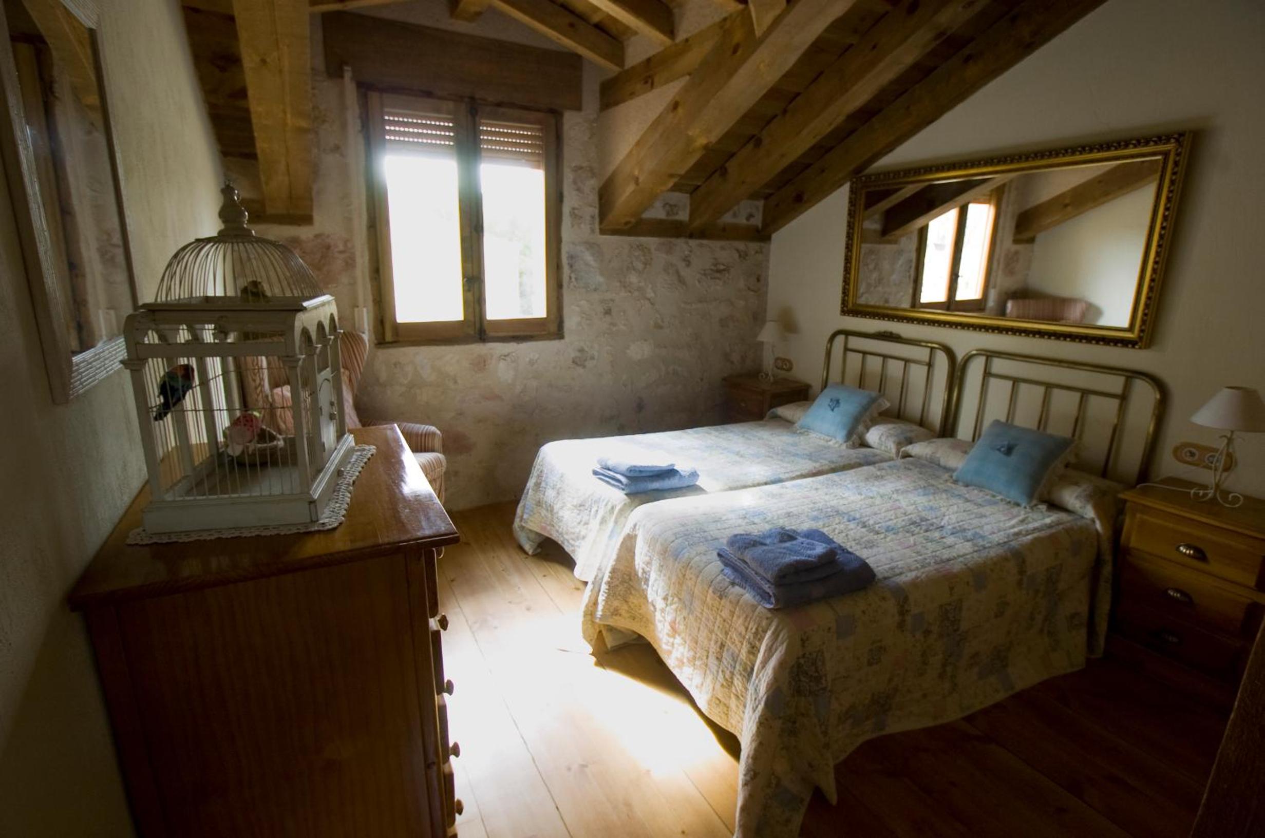 Four-Bedroom House photo 3
