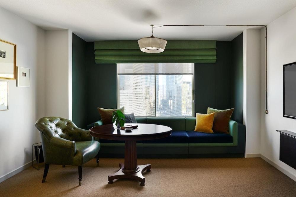 Park Mgm Suite with One King Bed (Non Smoking)