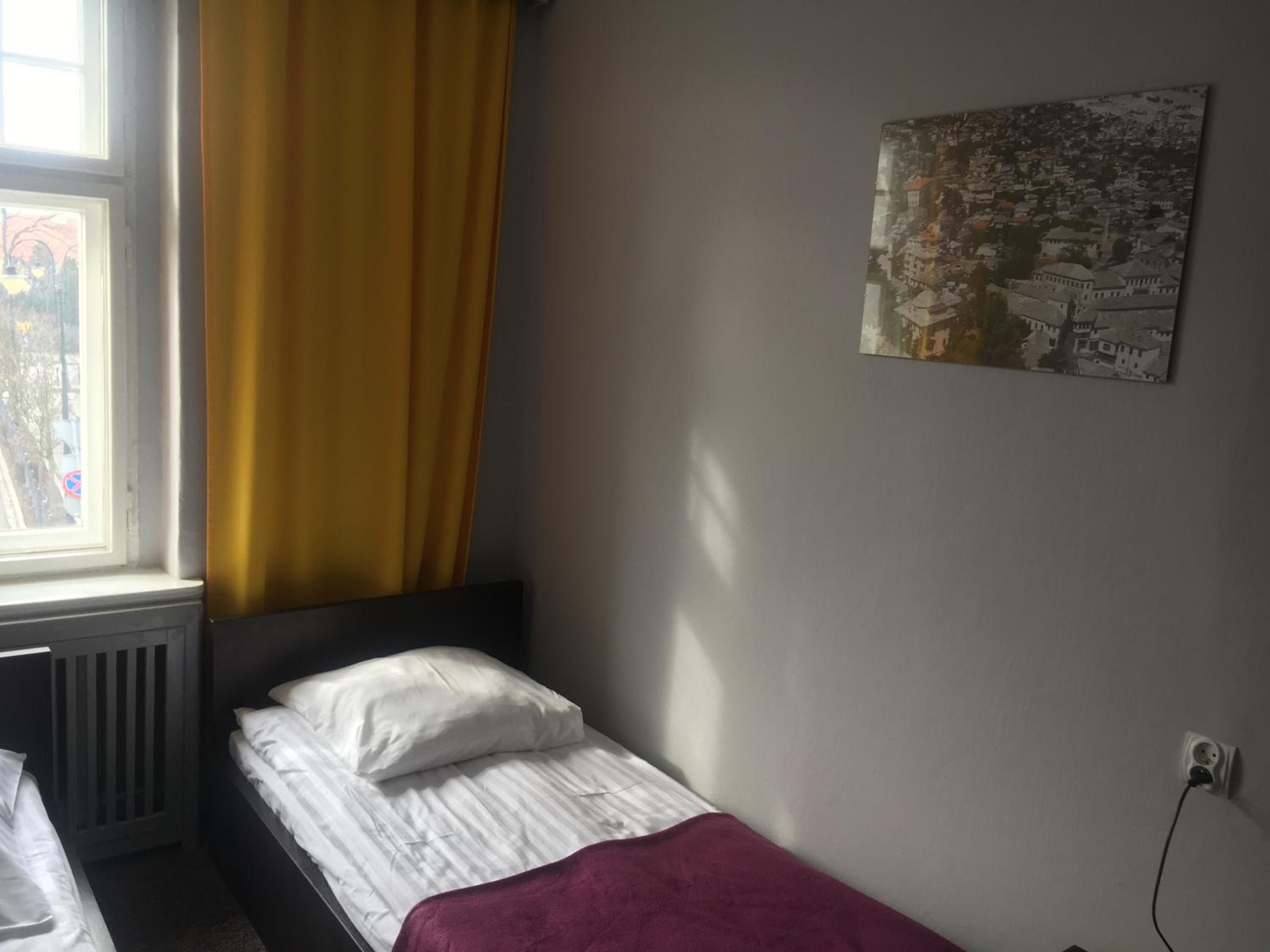 Double Room - Photo 6