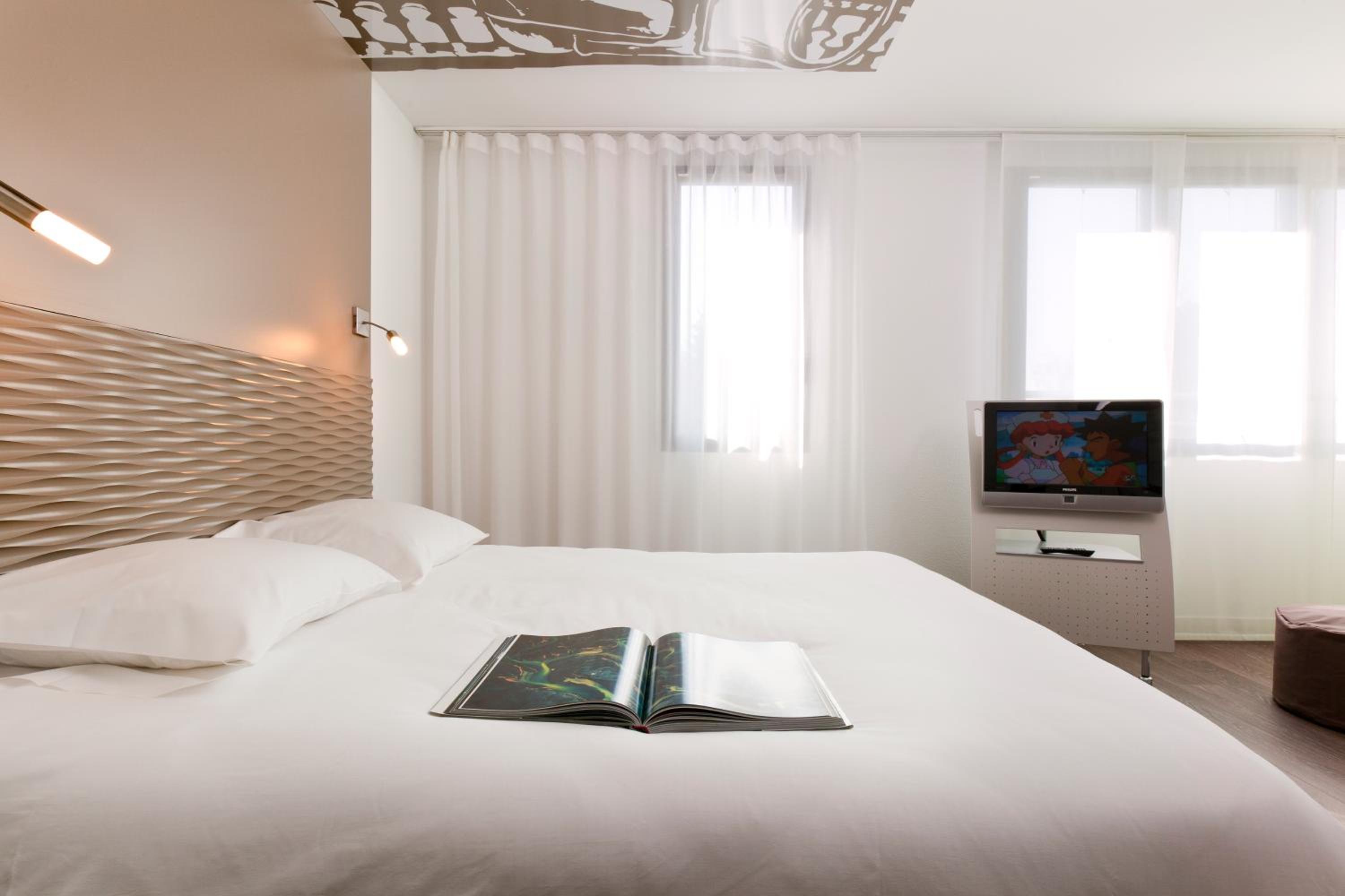Standard Double Room - Photo 6