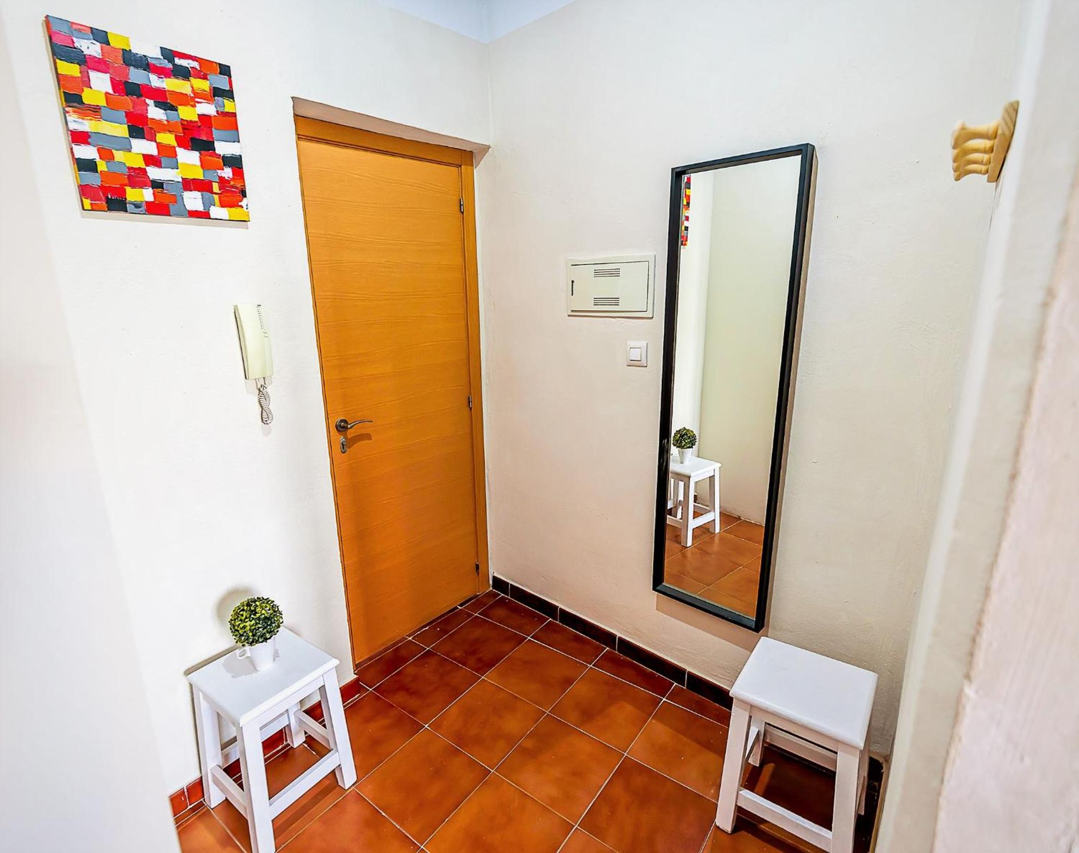 Apartment with Balcony - Photo 21