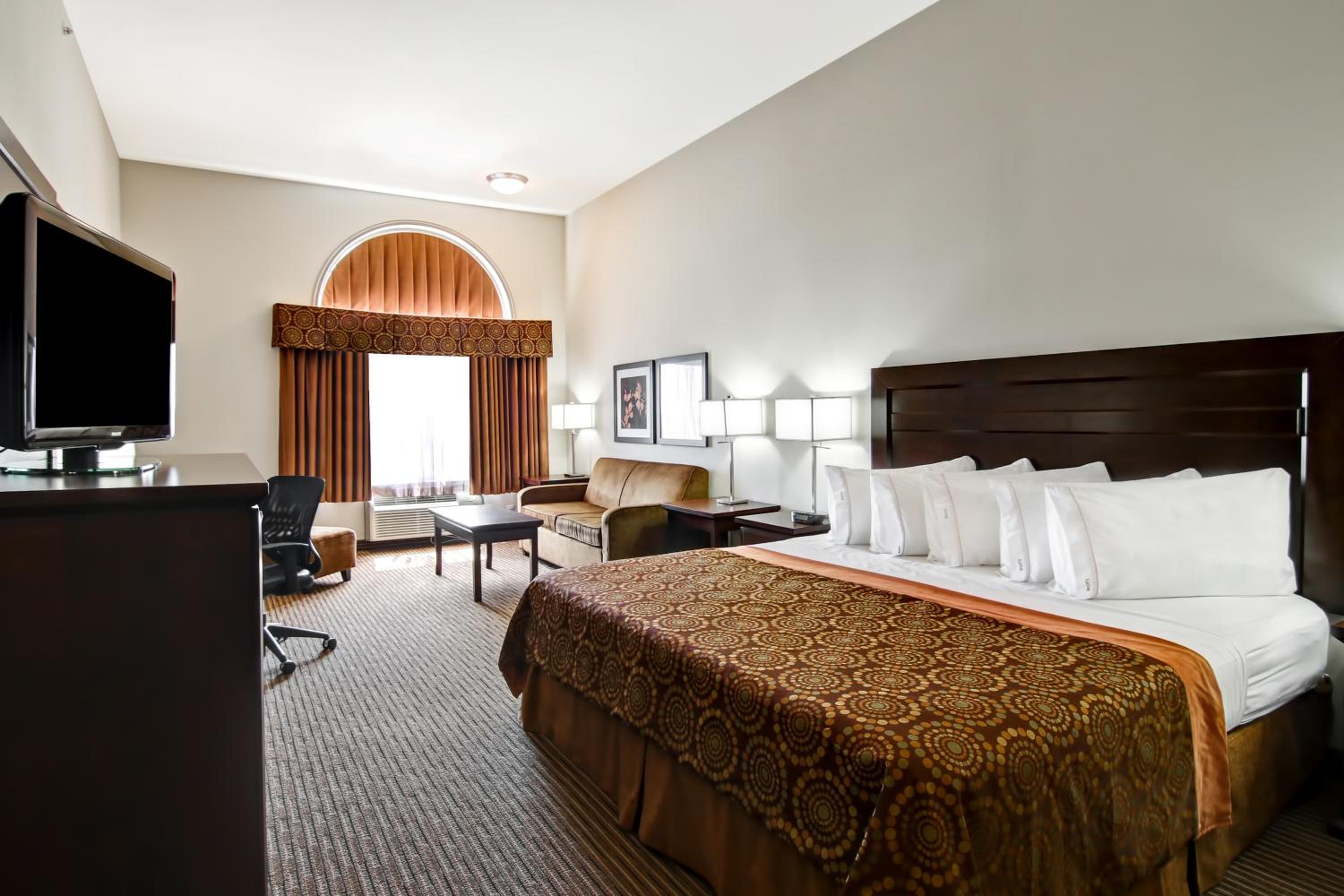 King Room with Sofa Bed
