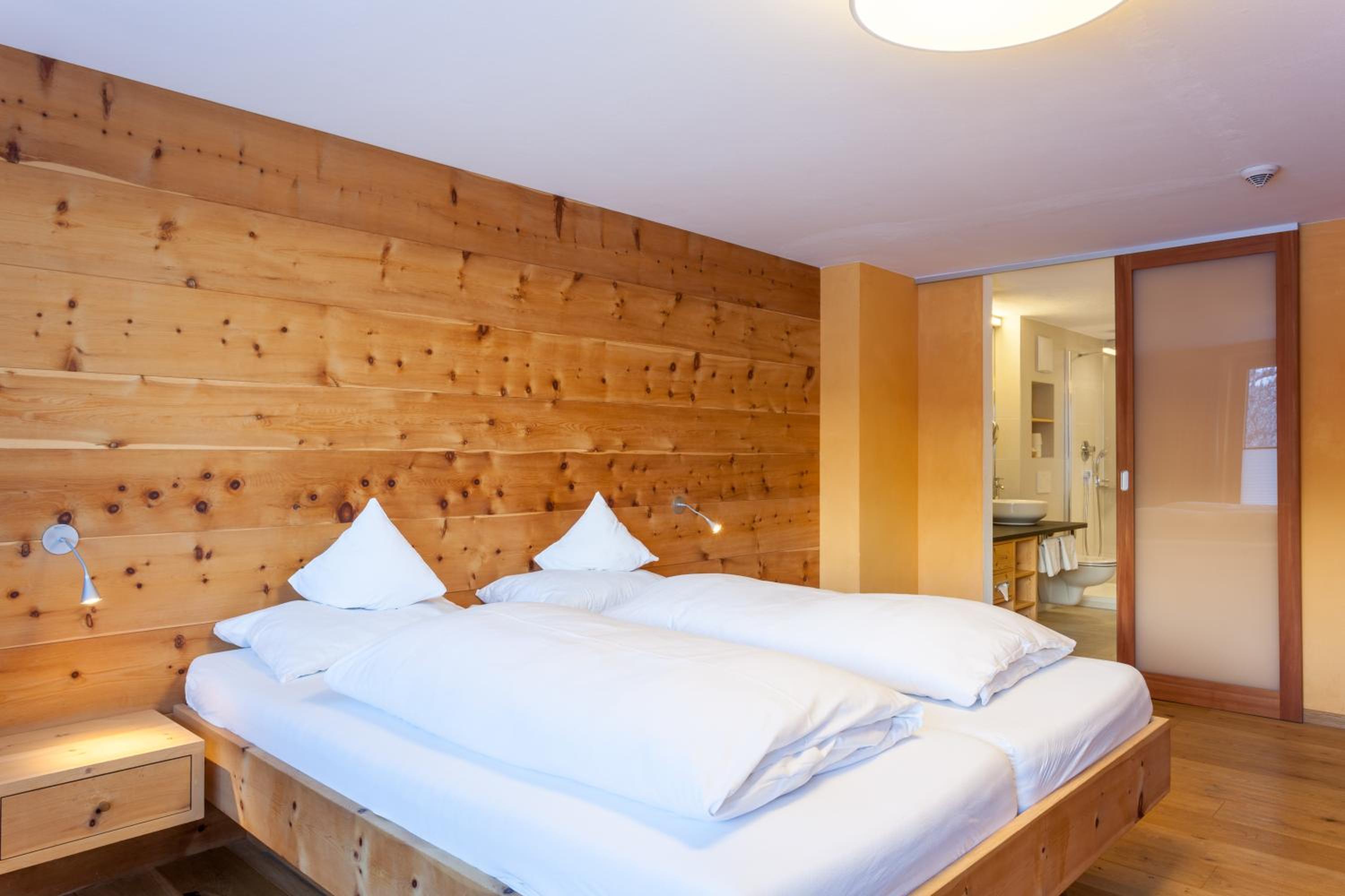 Standard Double Room - Photo 4