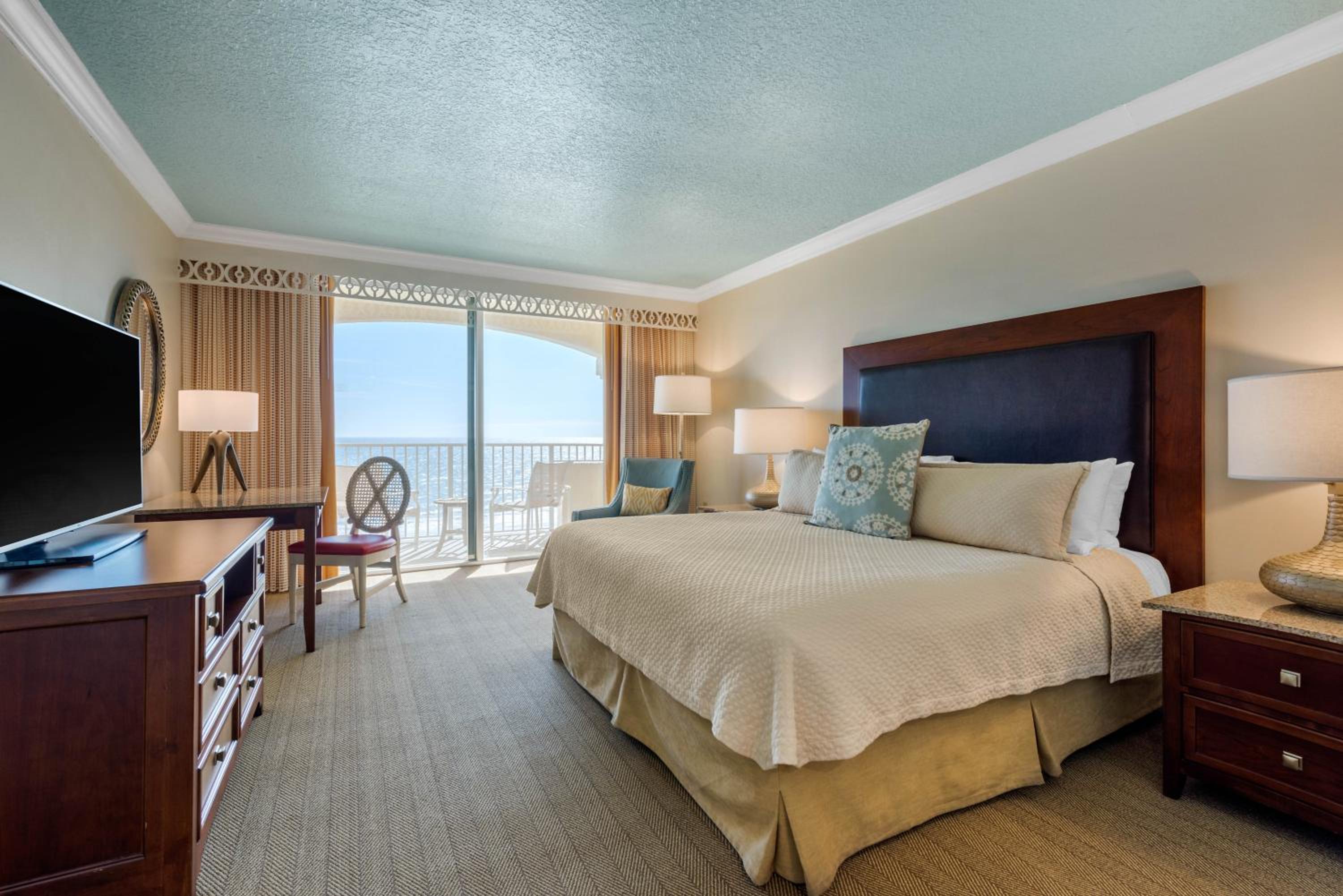 Oceanfront Room - King Bed - Photo 7