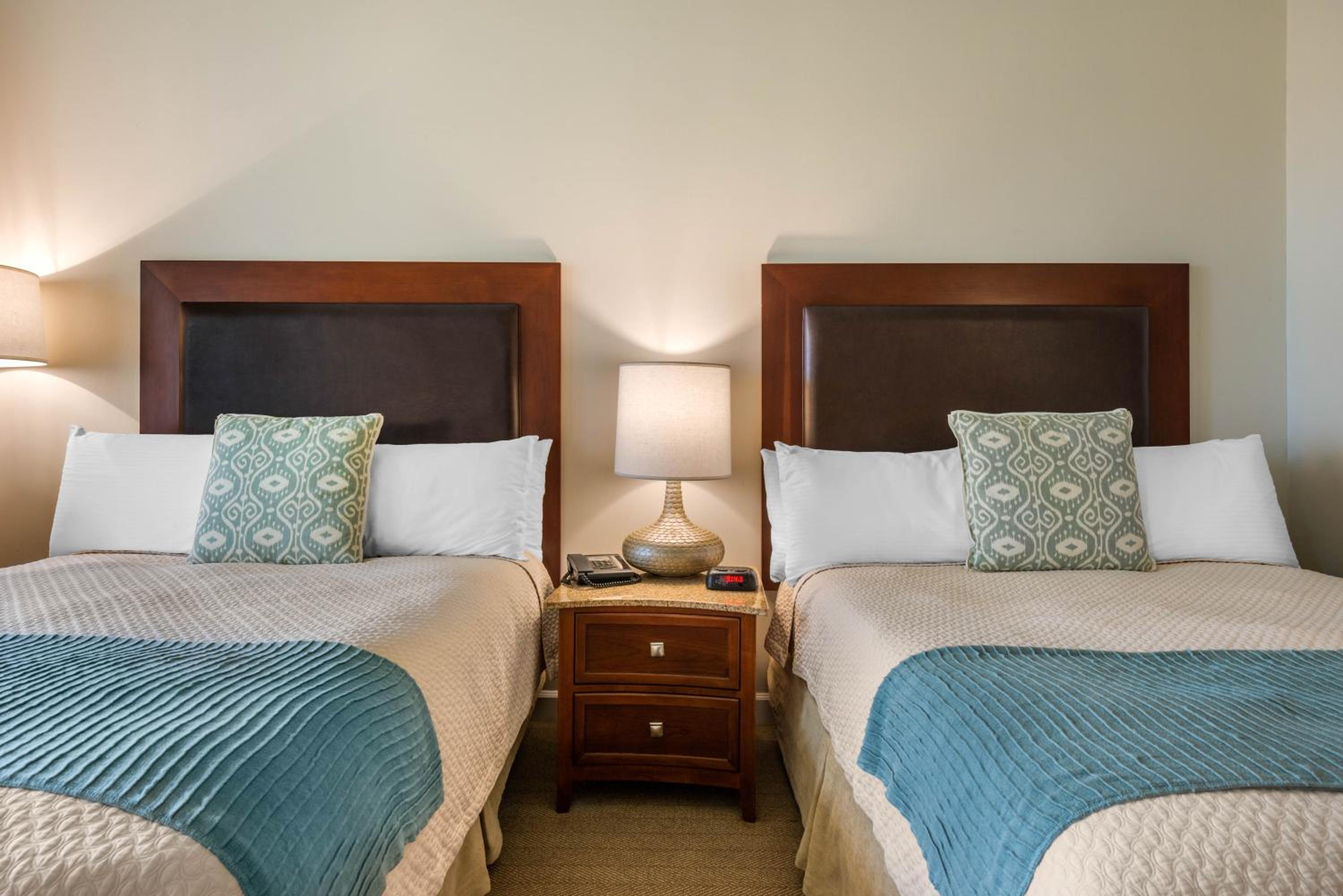Oceanfront Room Double Queen - Photo 4