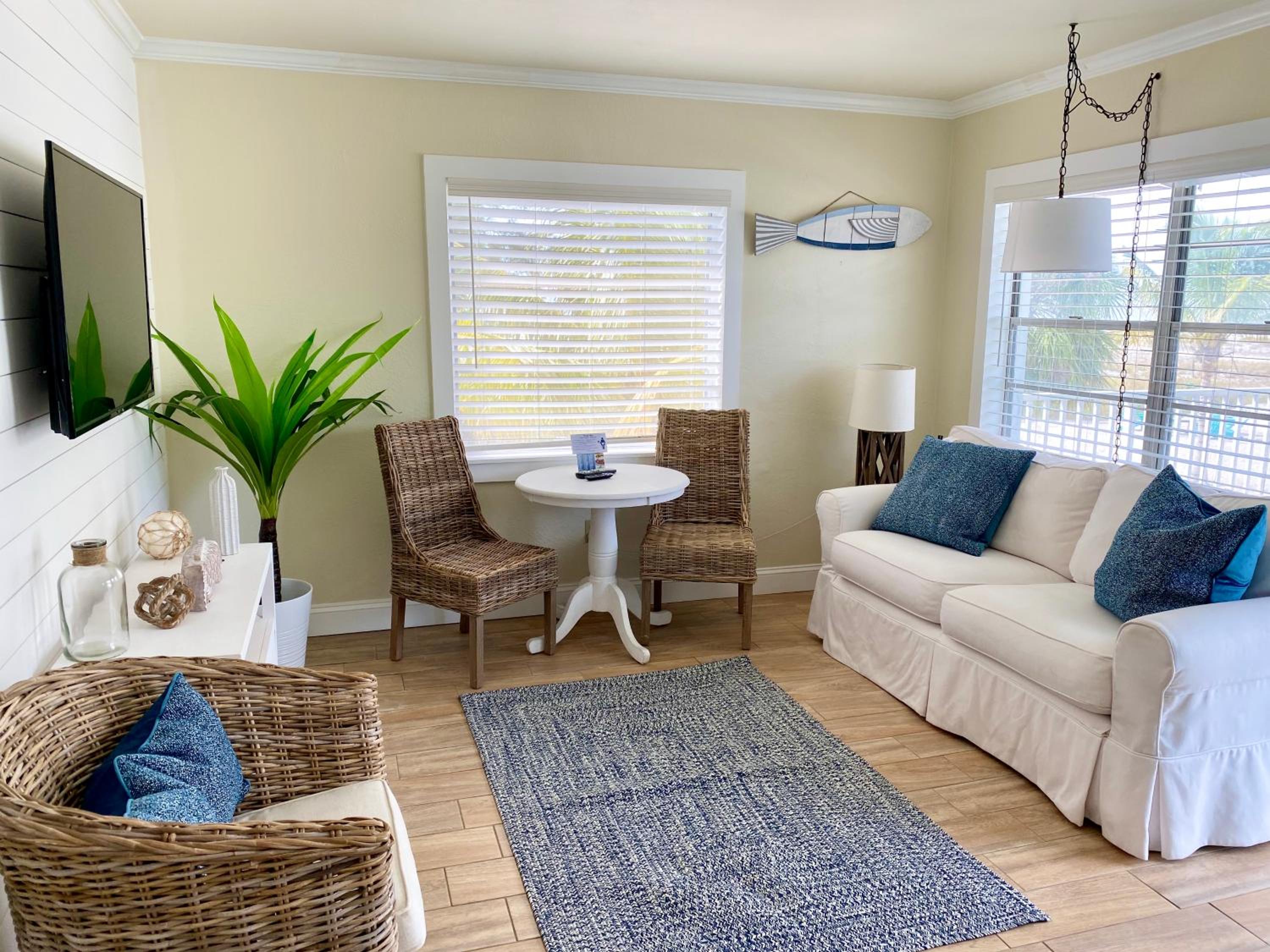Newly Renovated king suite, Gulf view