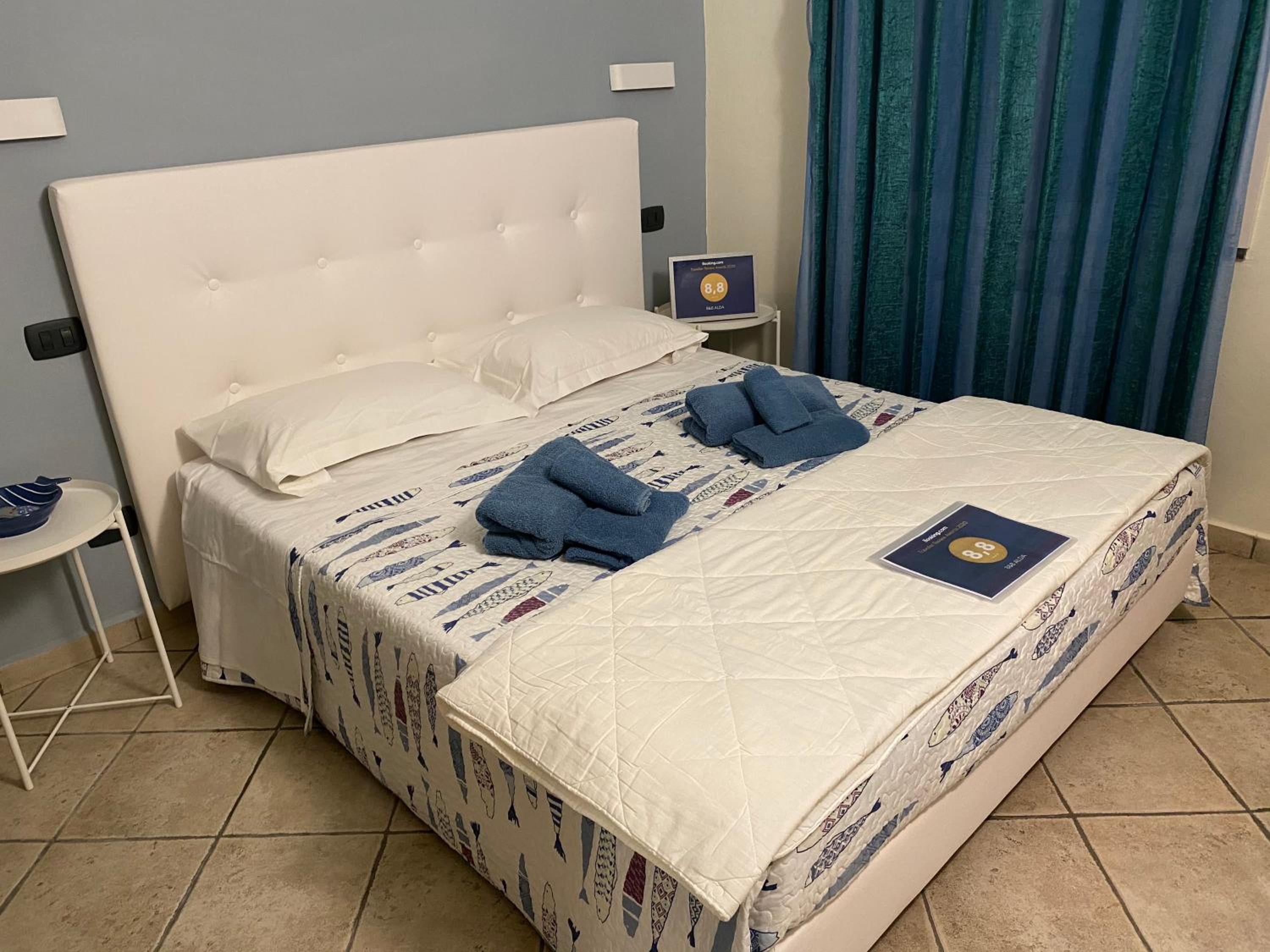 Small Double Room photo 2
