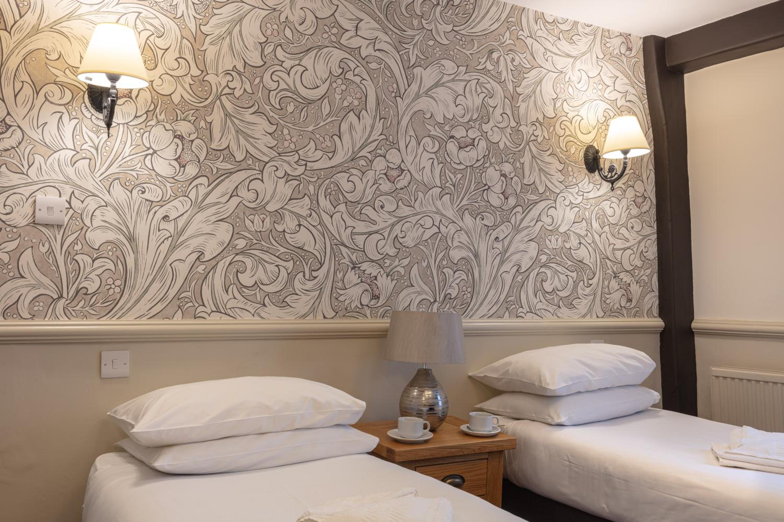 Twin Room - Photo 1