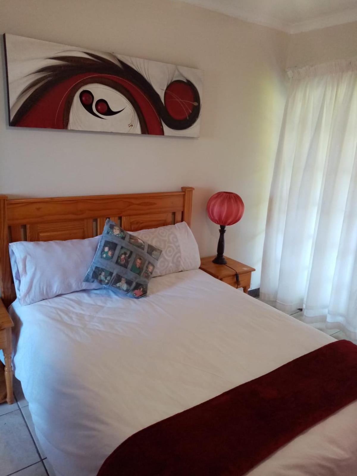 Four-Bedroom House - Photo 20