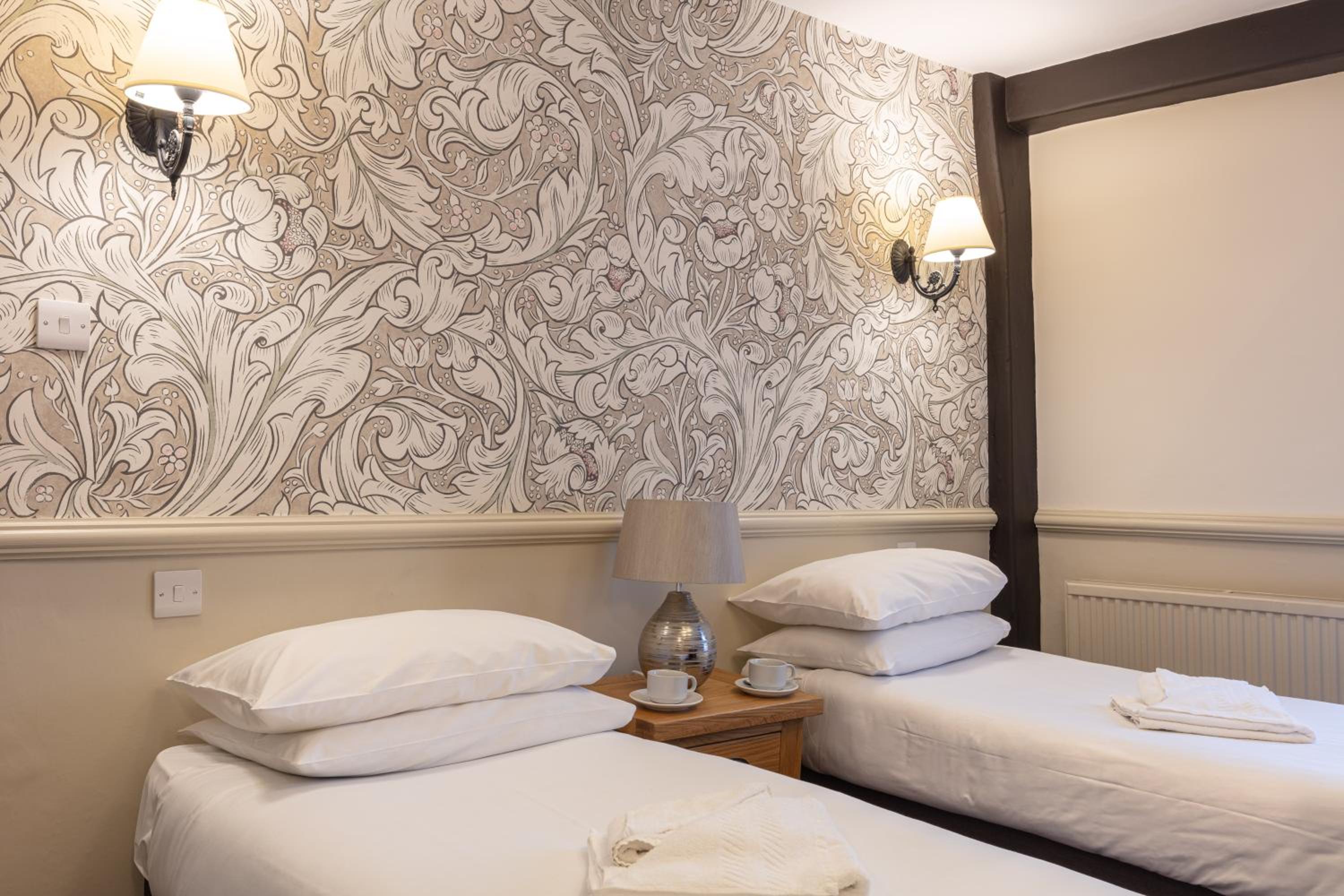 Twin Room - Photo 4