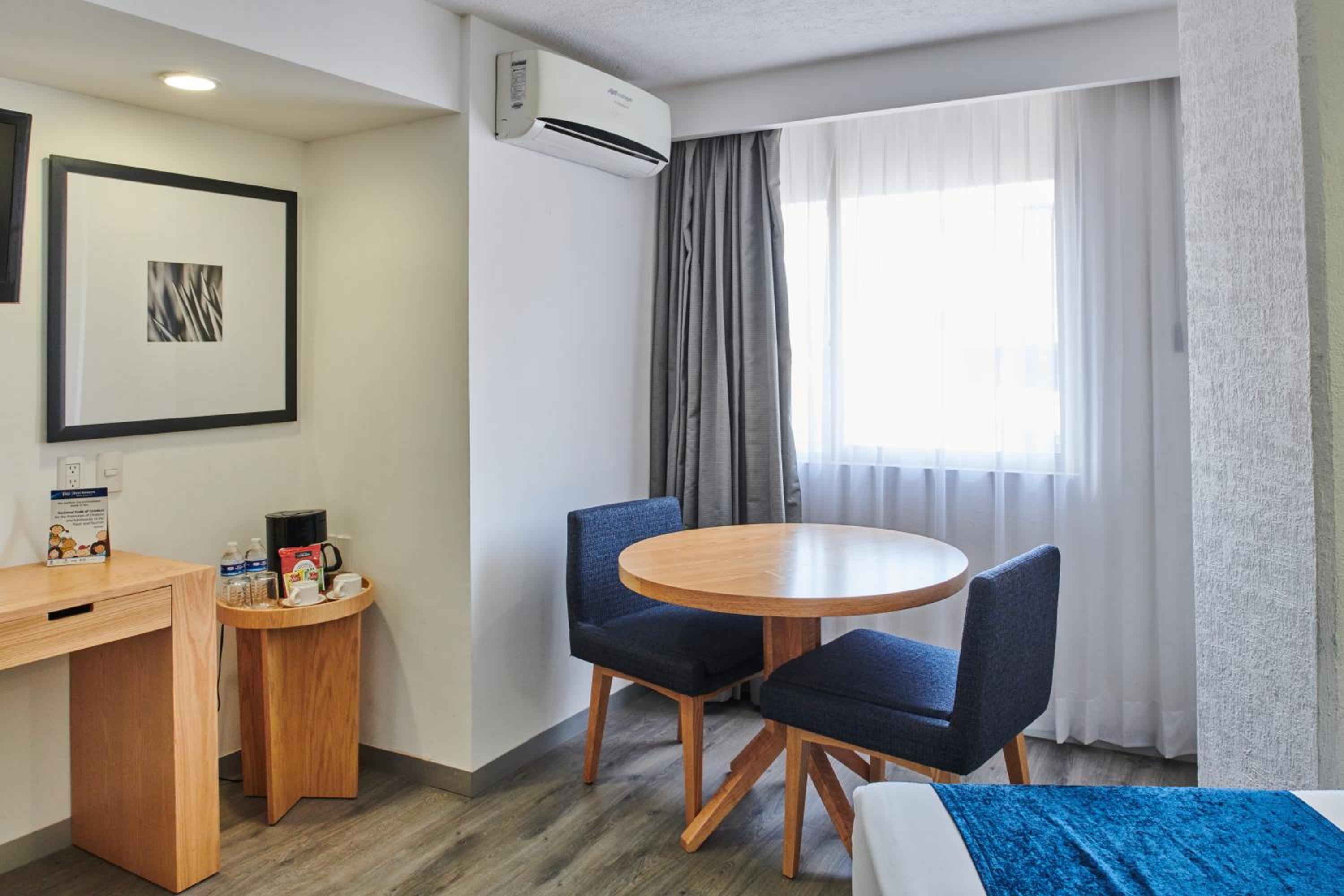 Double Suite - Non-Smoking photo 1