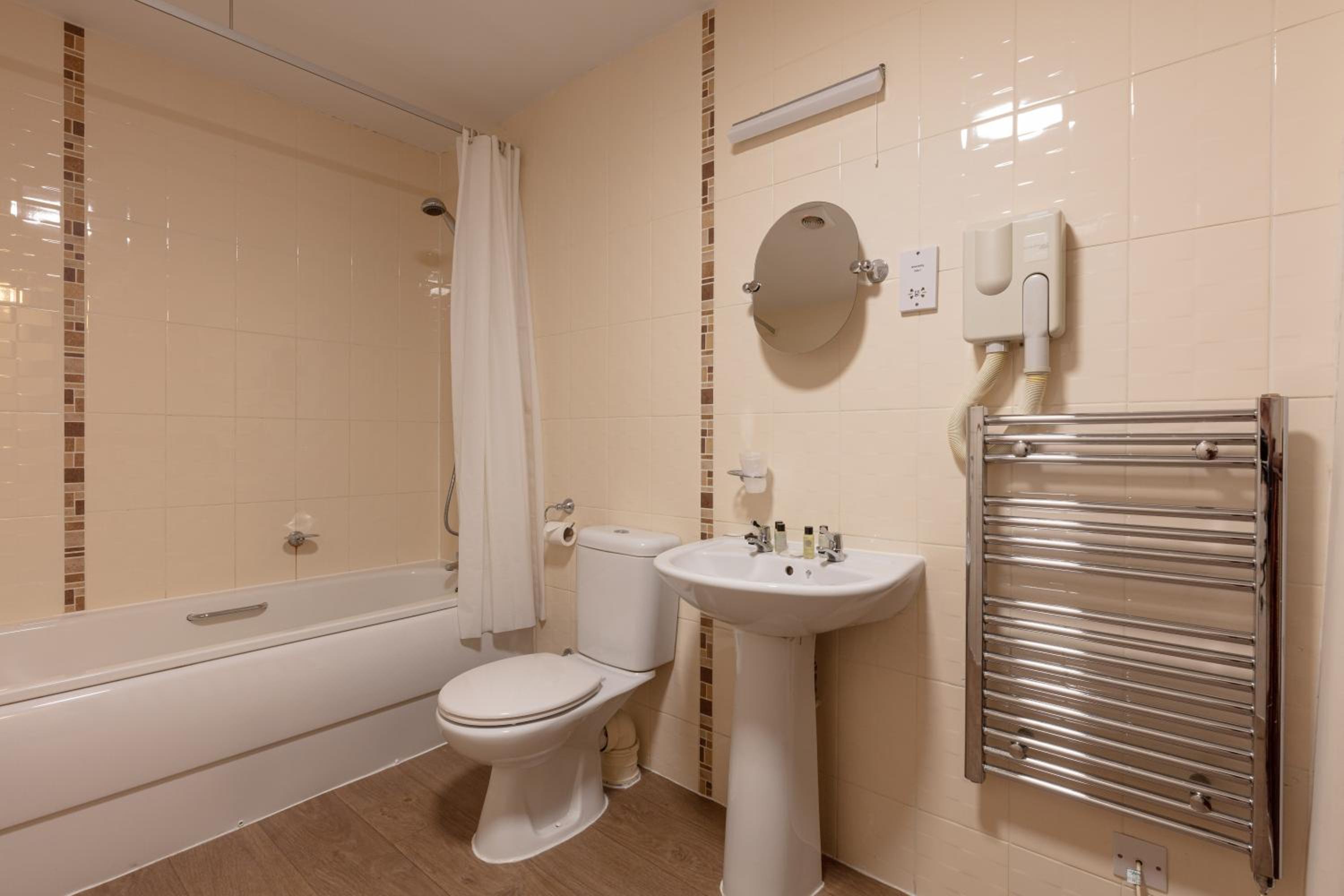 Double Room - Photo 2