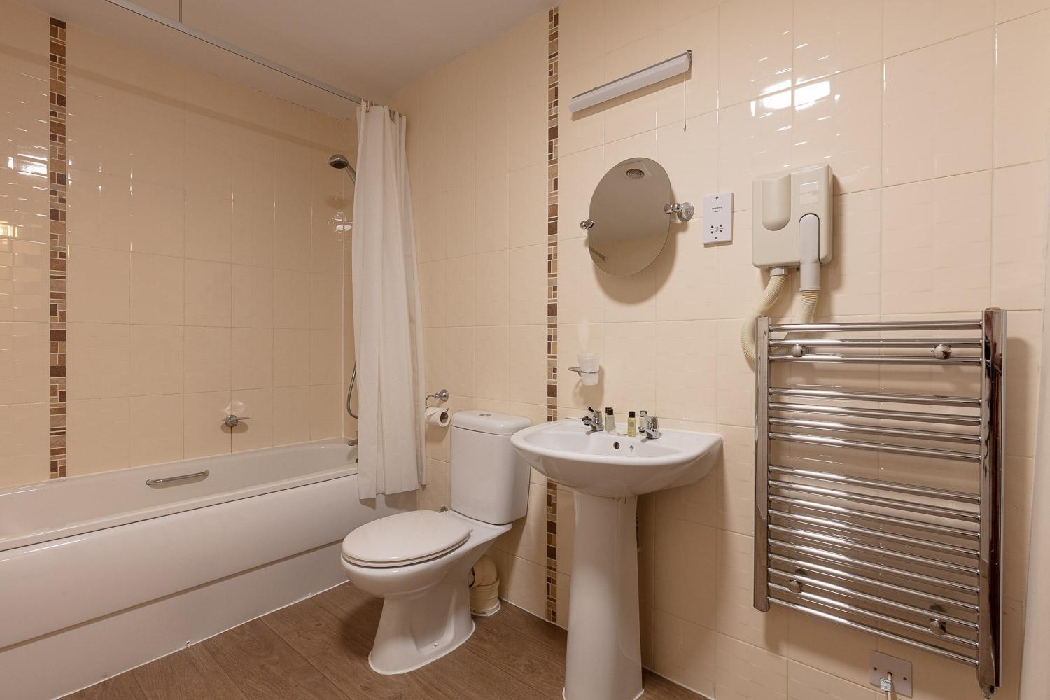 Double Room - Photo 3