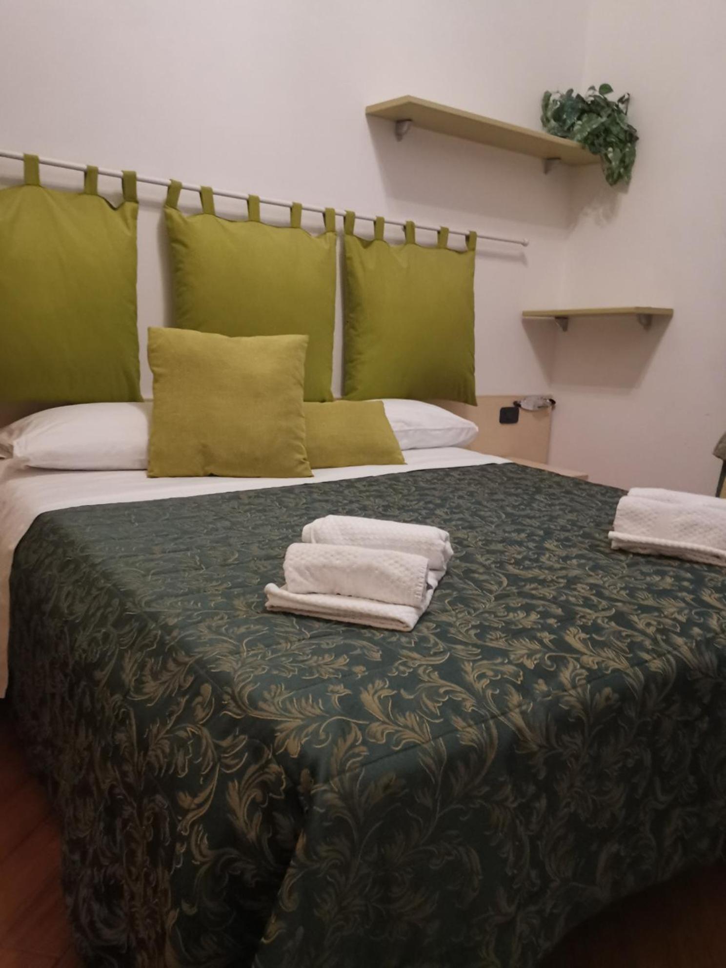 Double or Twin Room - Photo 2