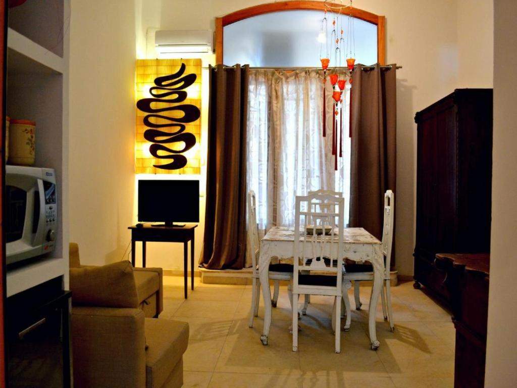 One-Bedroom Apartment - Photo 21