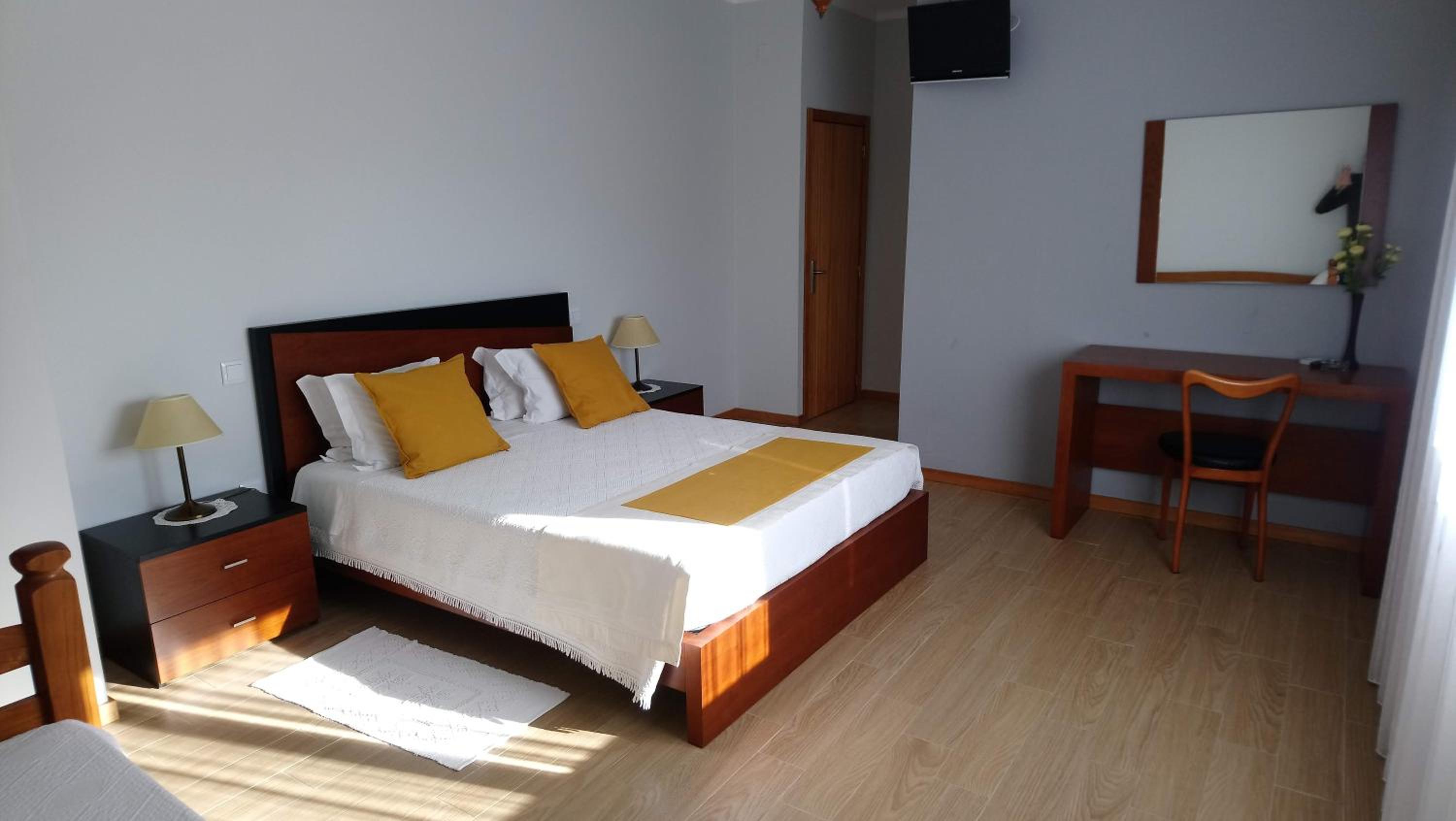 Double Room - Photo 7