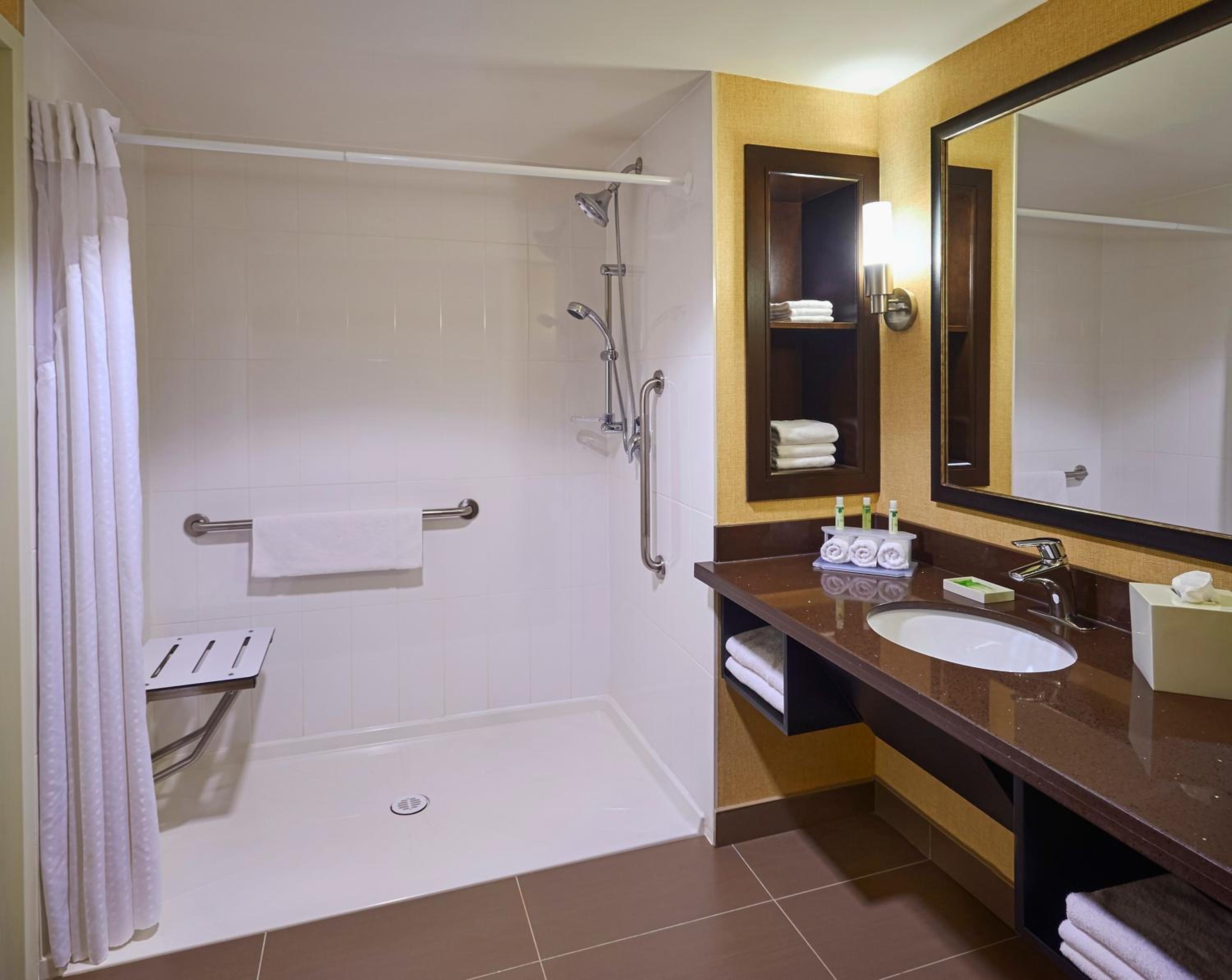 Standard Queen Room with Two Queen Beds and Mobility Accessible Roll-In Shower