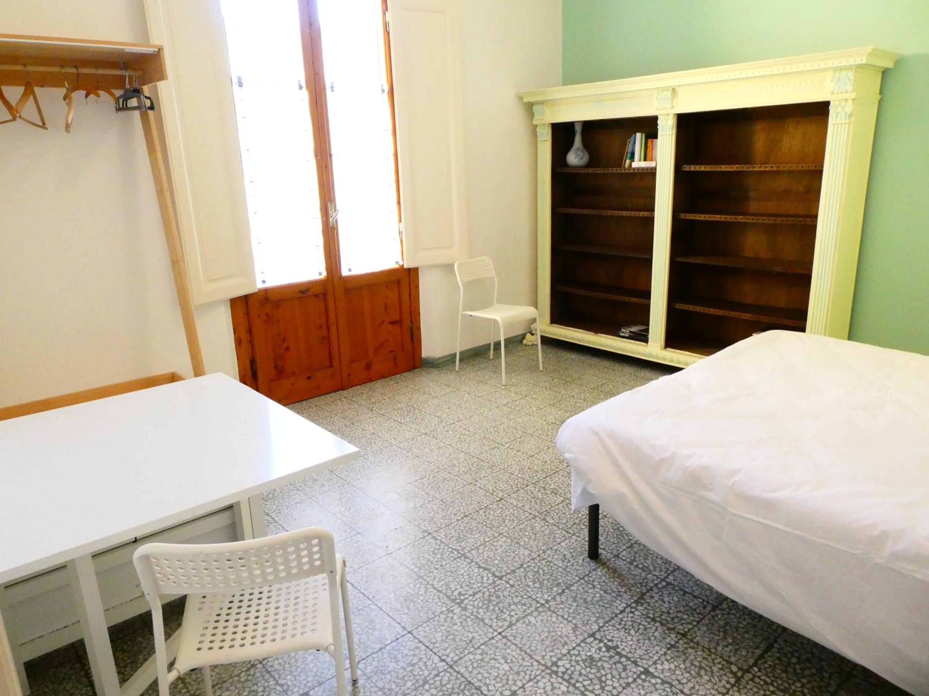 Three-Bedroom House - Photo 6